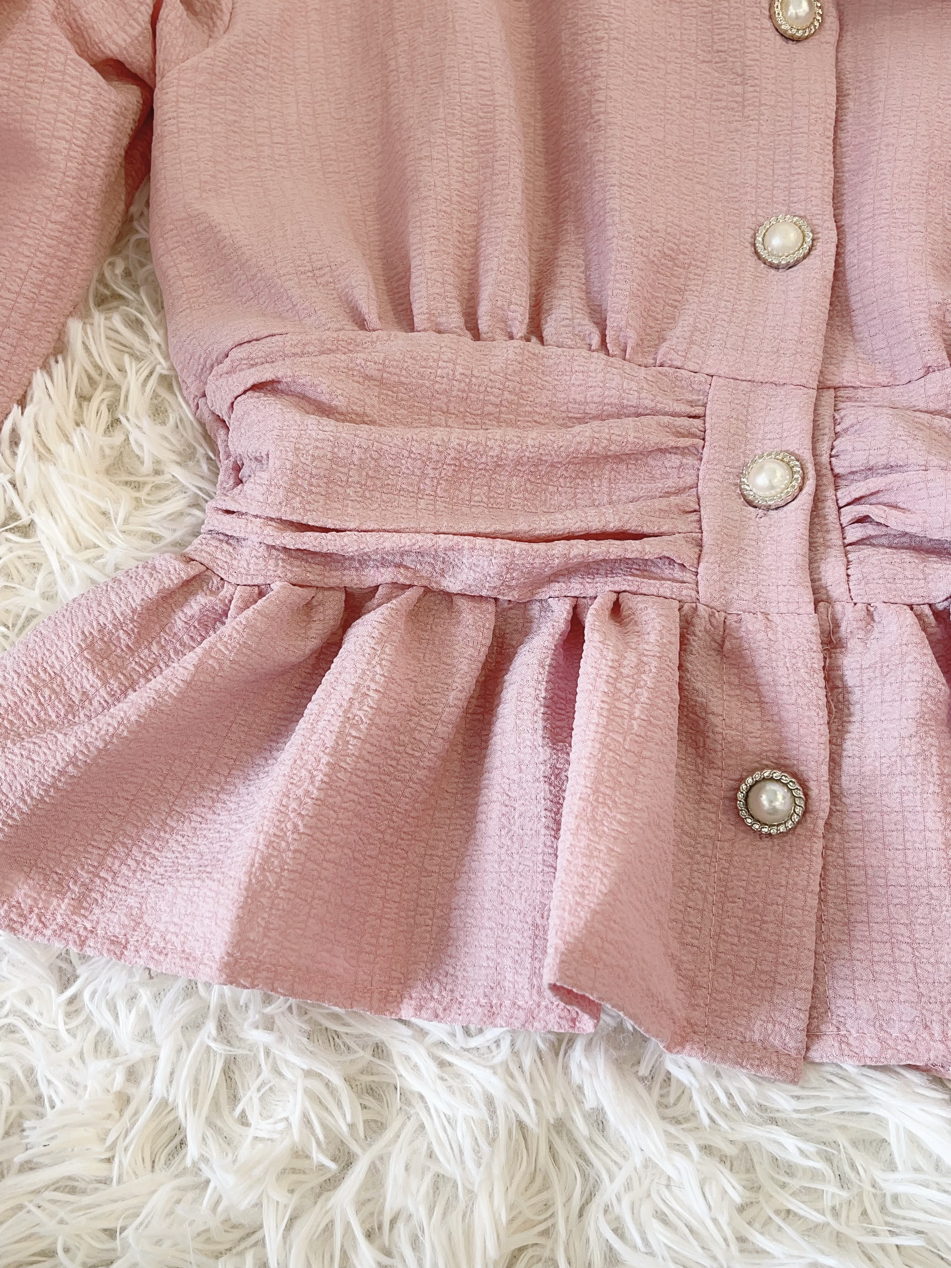 特别好搭！粉V领长袖上衣