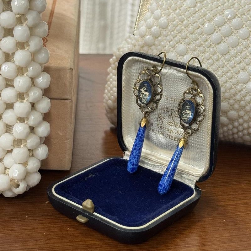 Vintage Recomposed with vintage Czechoslovakian Glass Horoscope Hook Earrings - Aries （MW268)