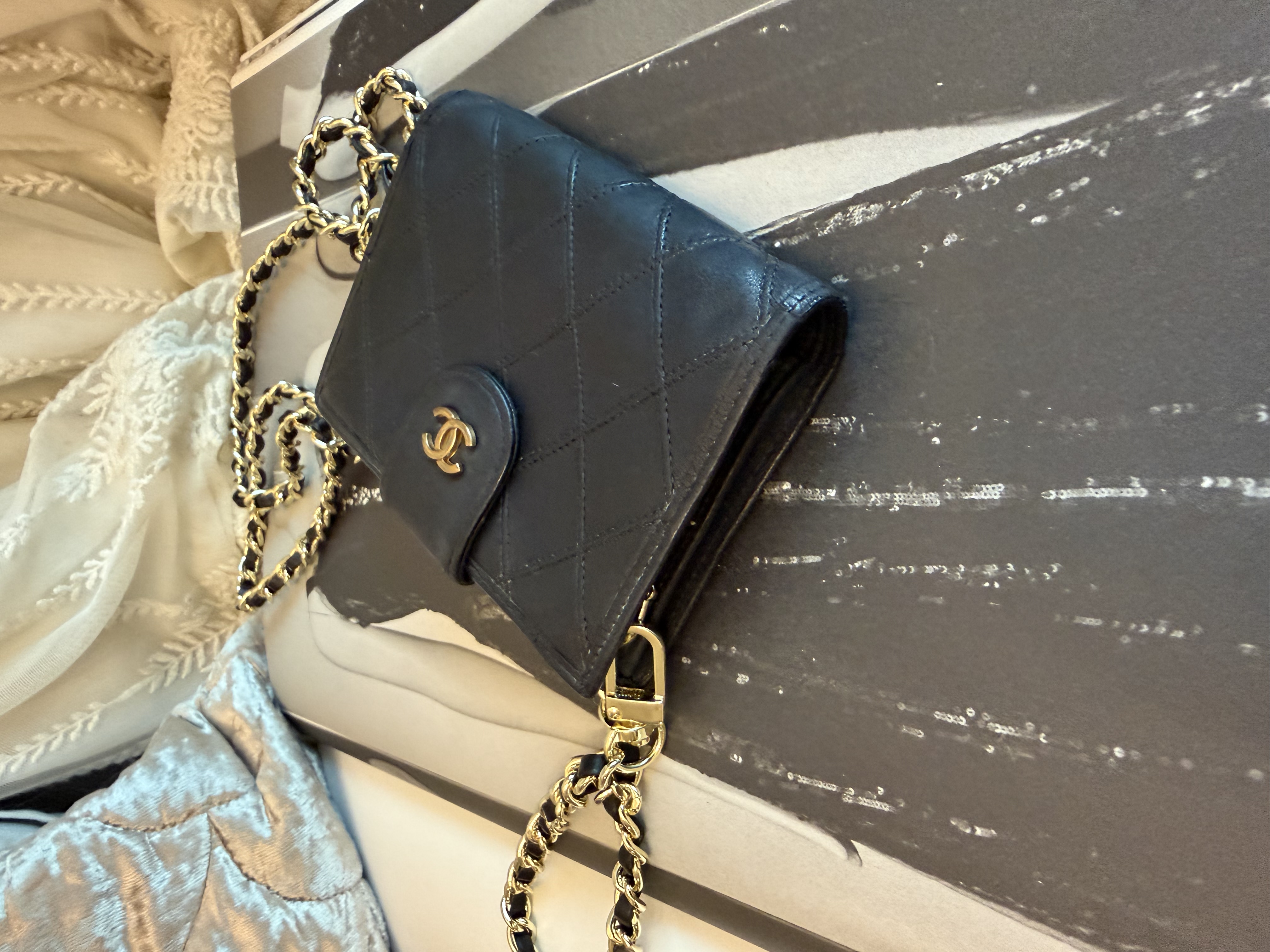 Vintage chanel black leather short wallet