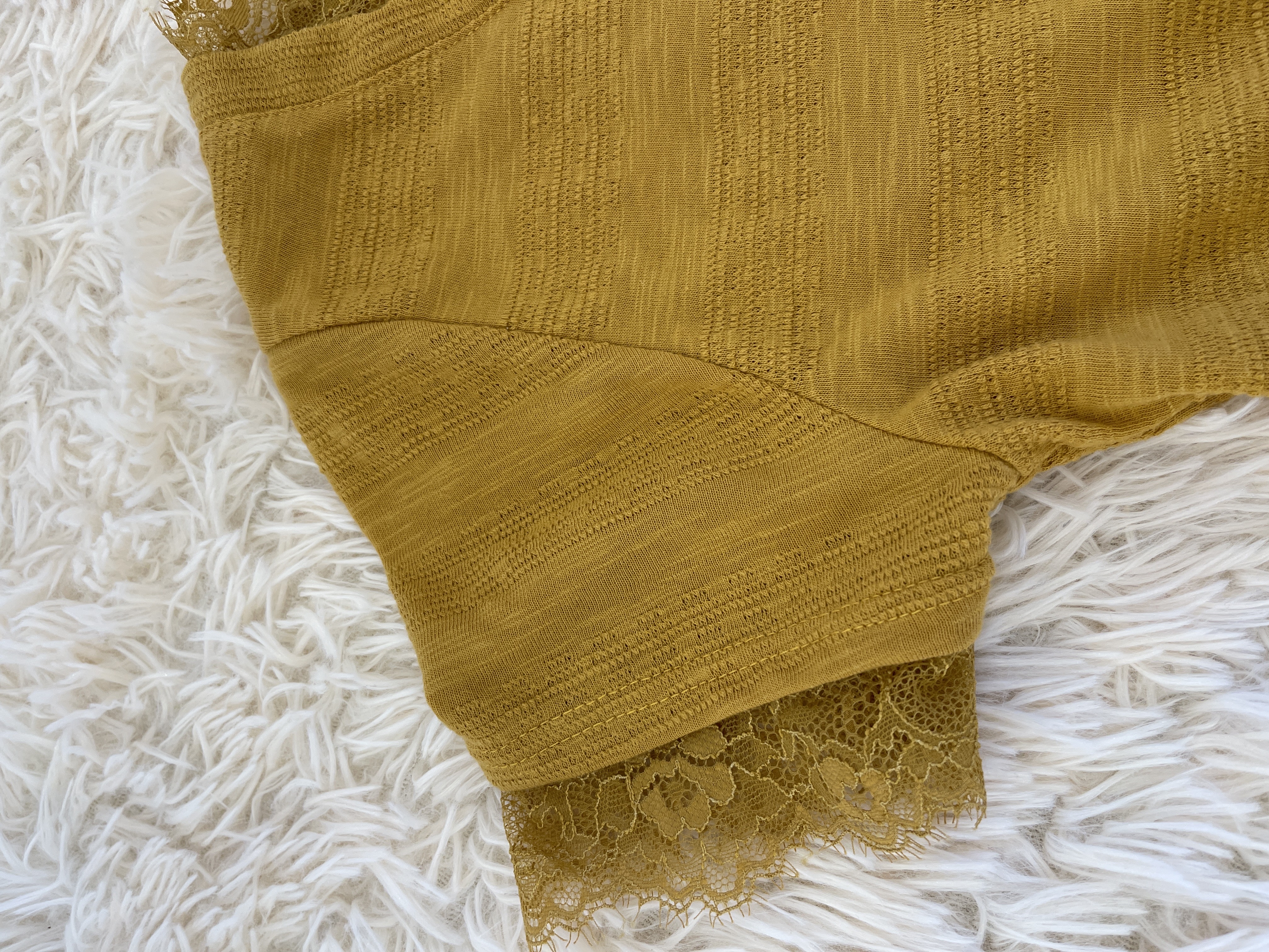 蕾丝边边针织Tee