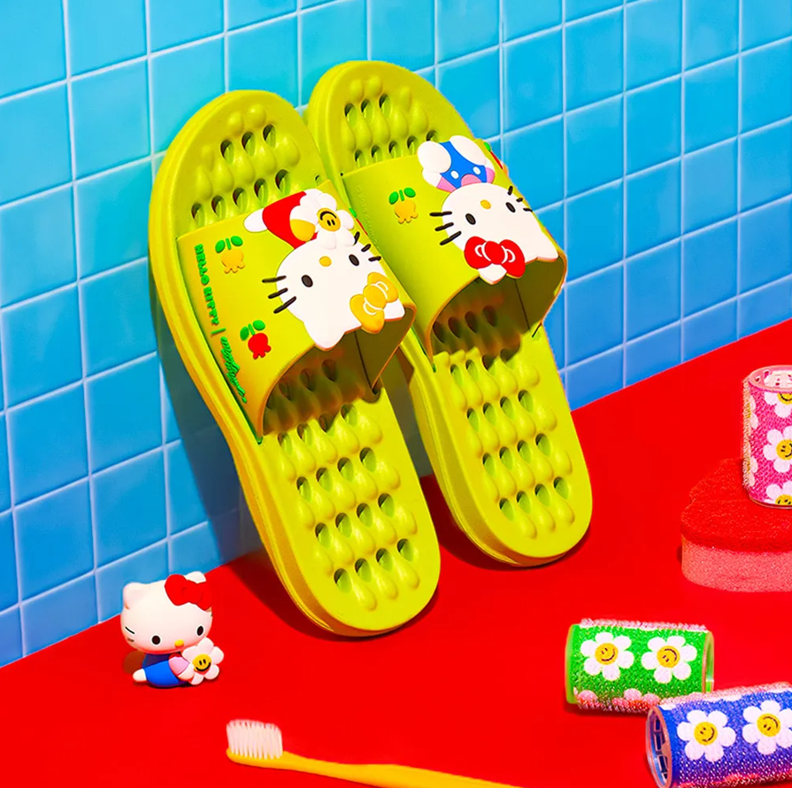 Wigglewiggle x Hello Kitty Limited Collection 