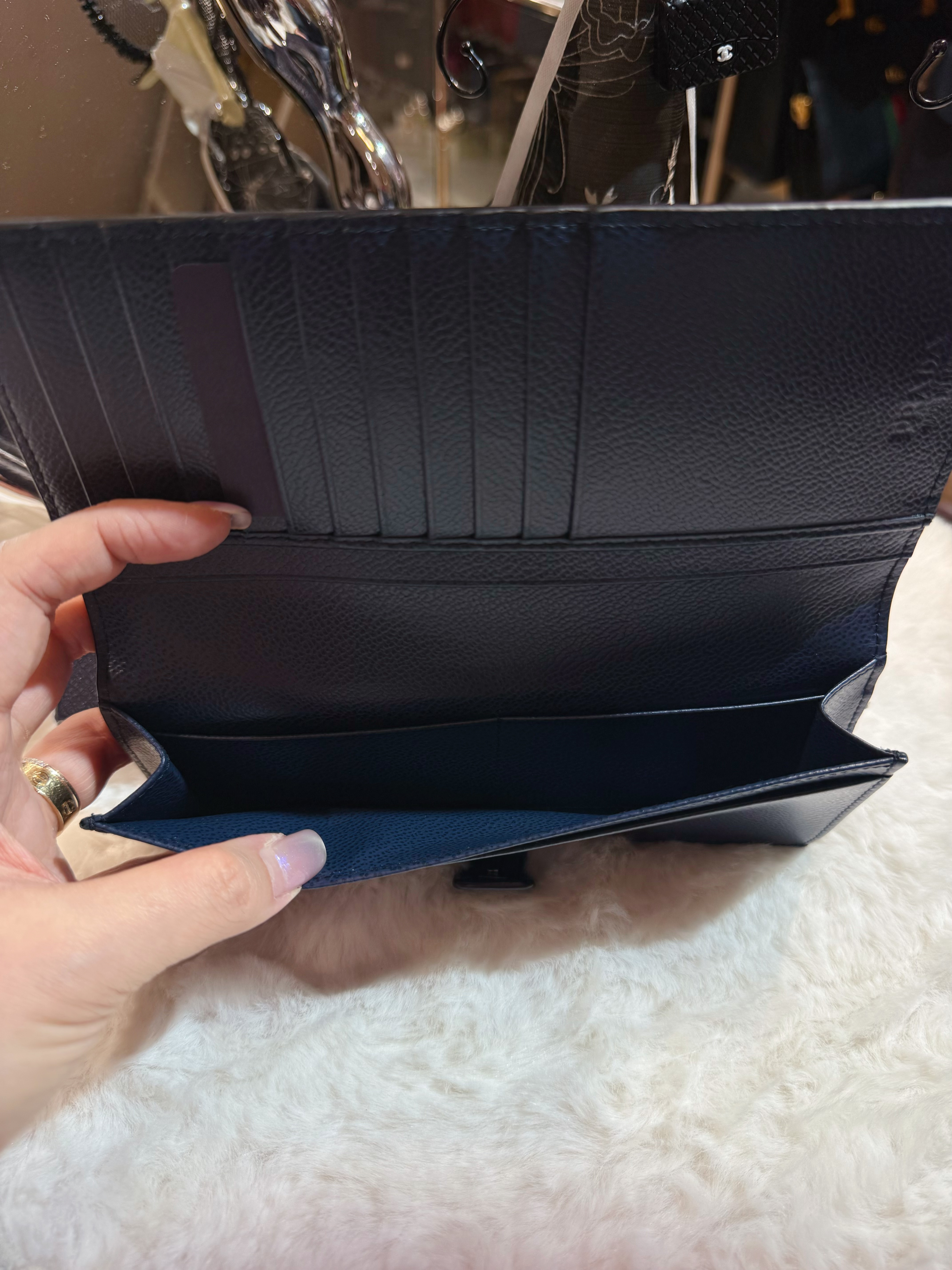 Prada slim wallet pebb/blk/navy