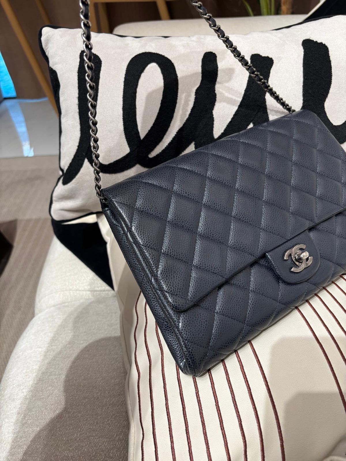 Chanel flap bag navy 荔枝牛皮 W27.5x18cm 100%Authentic ,95%new  ✅21 card✅dust bag✅盒 