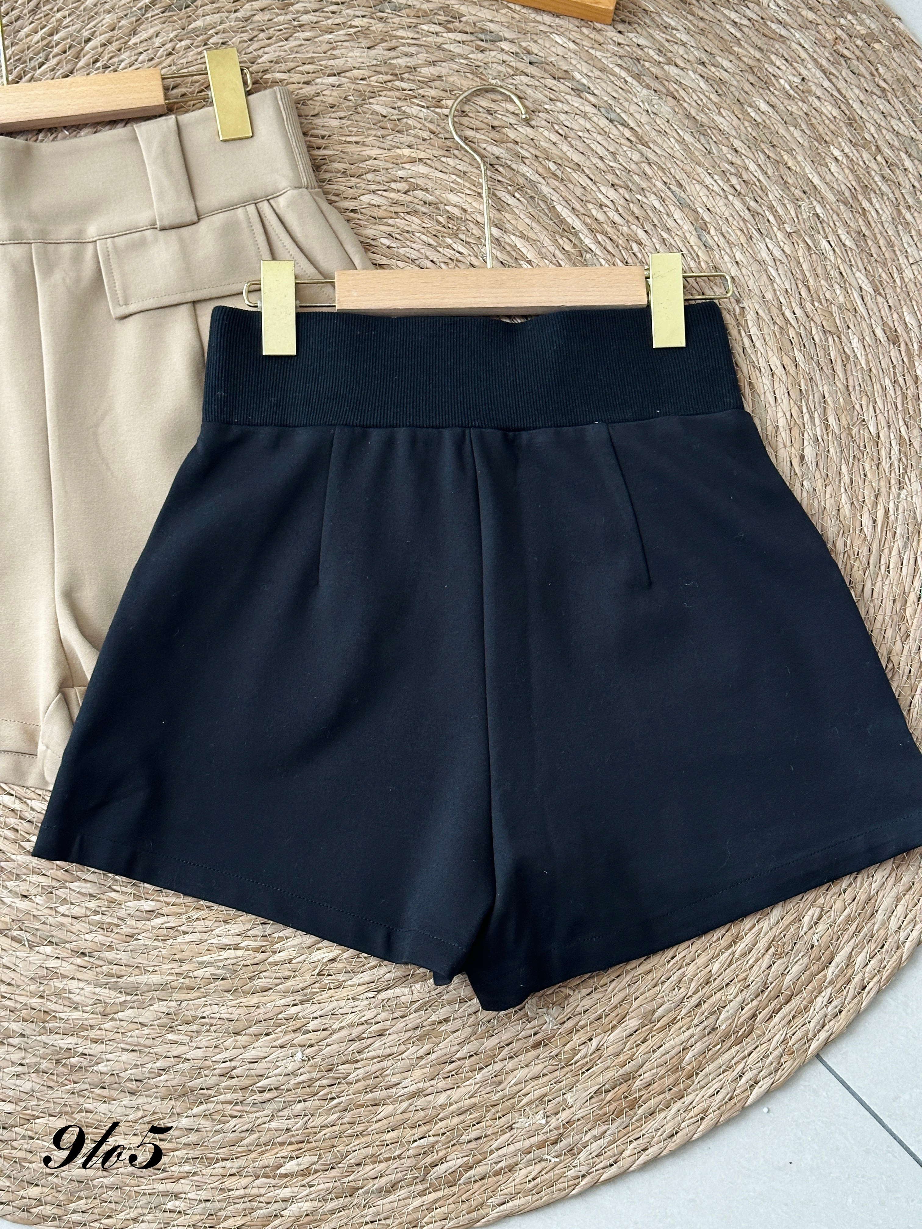 S1777 A Line Short Pants - Black & Khaki