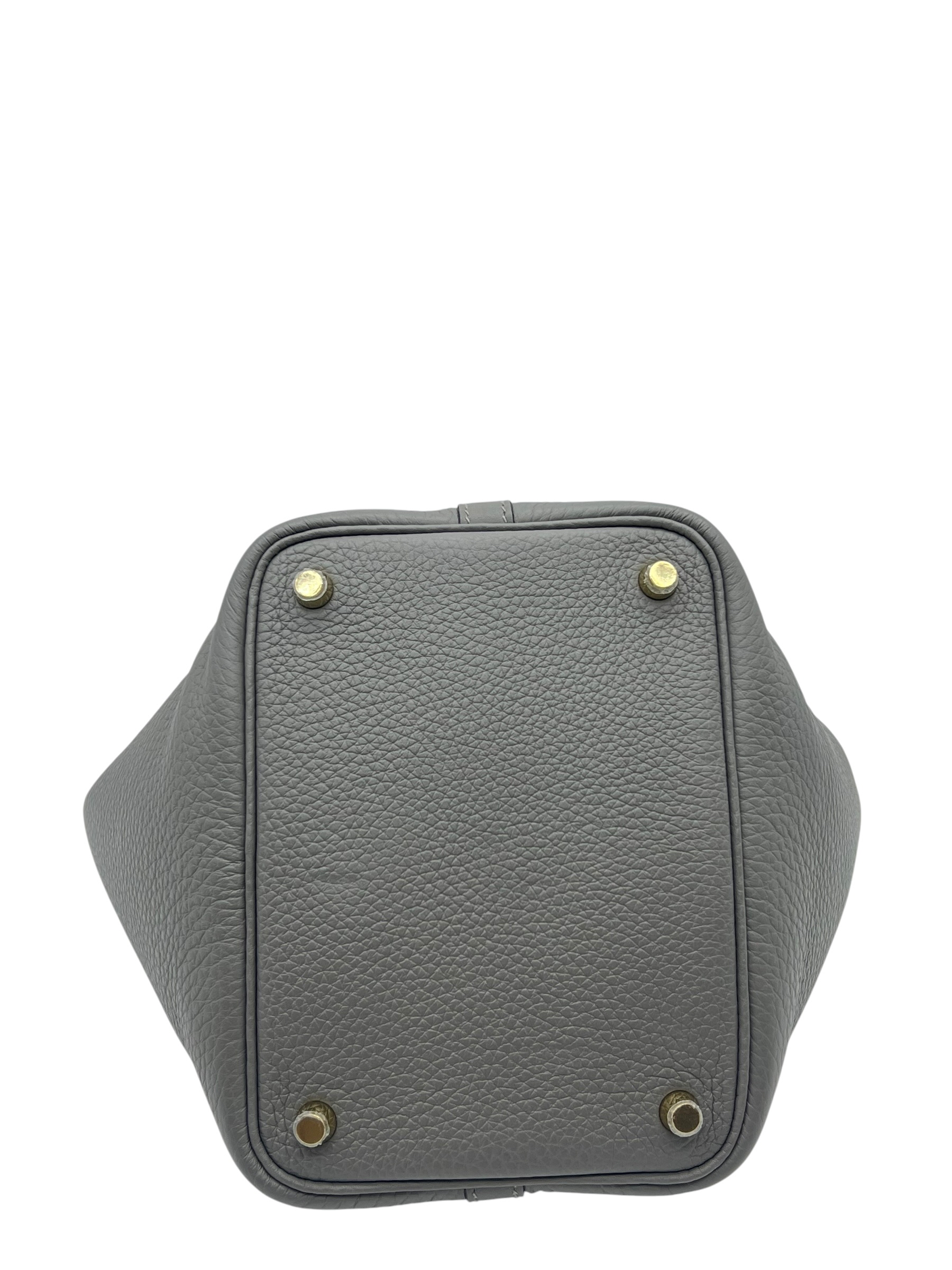Pre-Owned HERMÉS P18 Stamp U / Product Code: 26060509