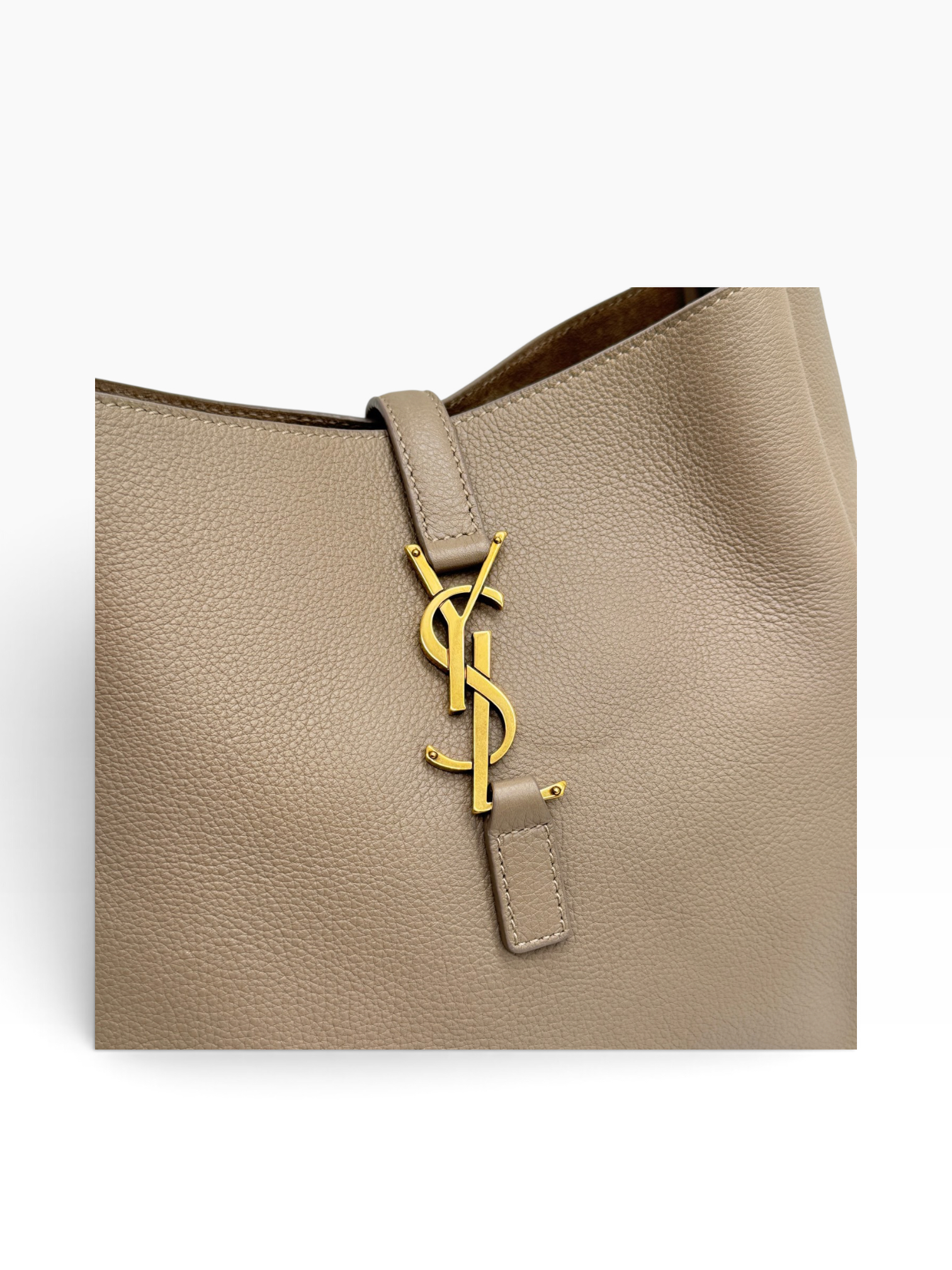 Pre owned YSL hobo Y9142