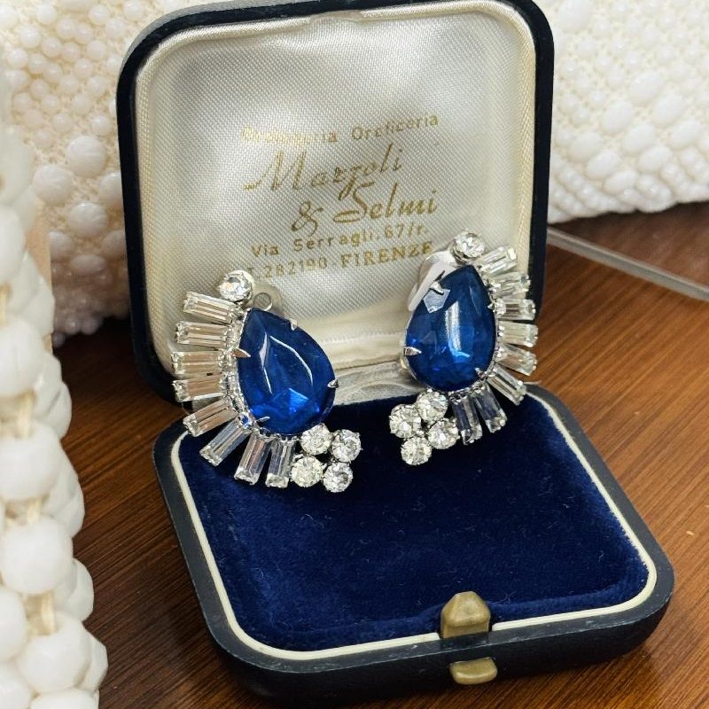 Vintage Czechoslovakian C.a.1950s Blue Glass and Rhinestone Sparkling Clip Earrings (MW267)