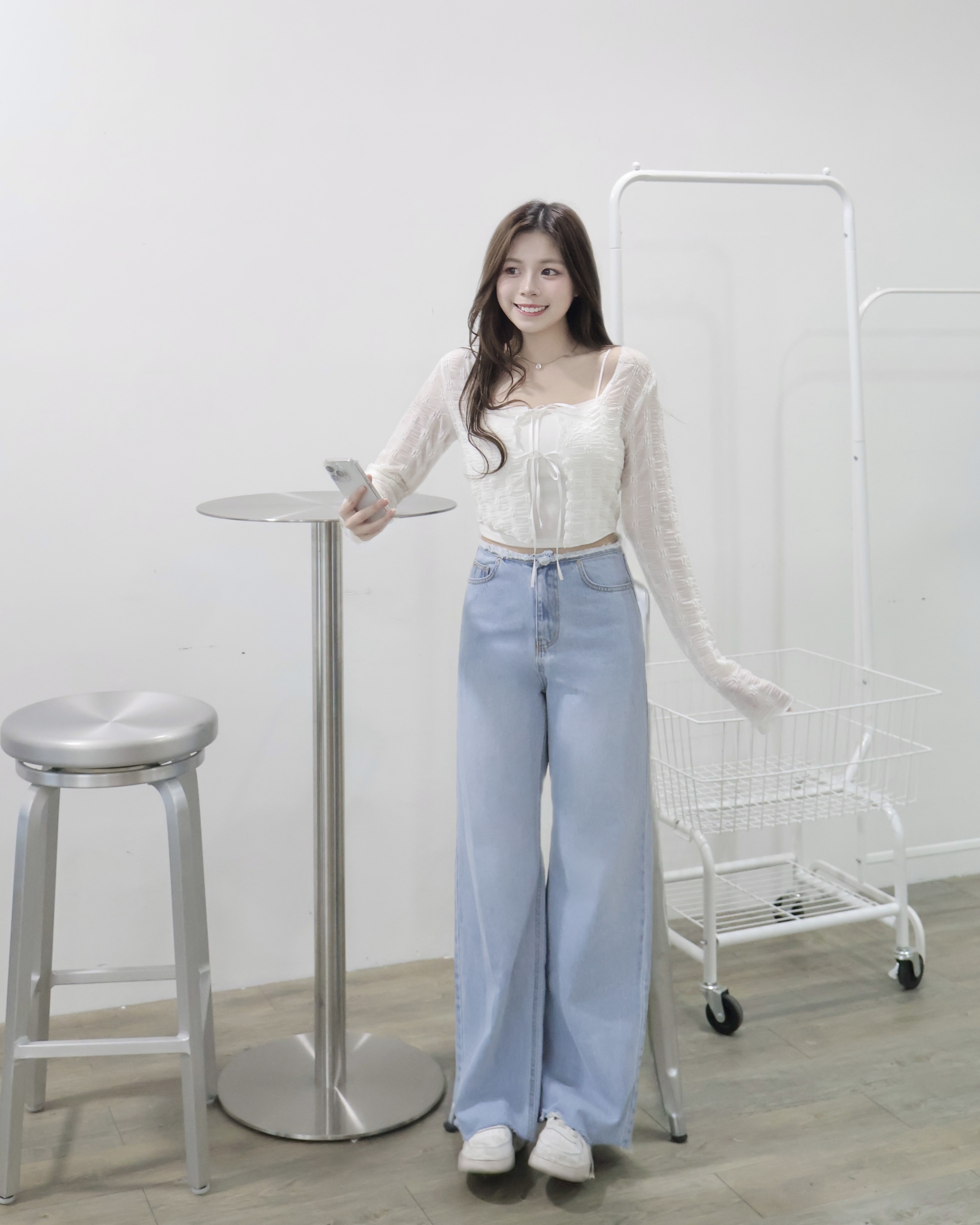 【 梨型女生福音👏🏻⍤完美直筒重垂感！超特別不修邊褲頭設計🩵高腰挺身軟布牛仔褲 ♪👖】 Special Cut High-waisted Jeans(三色入)