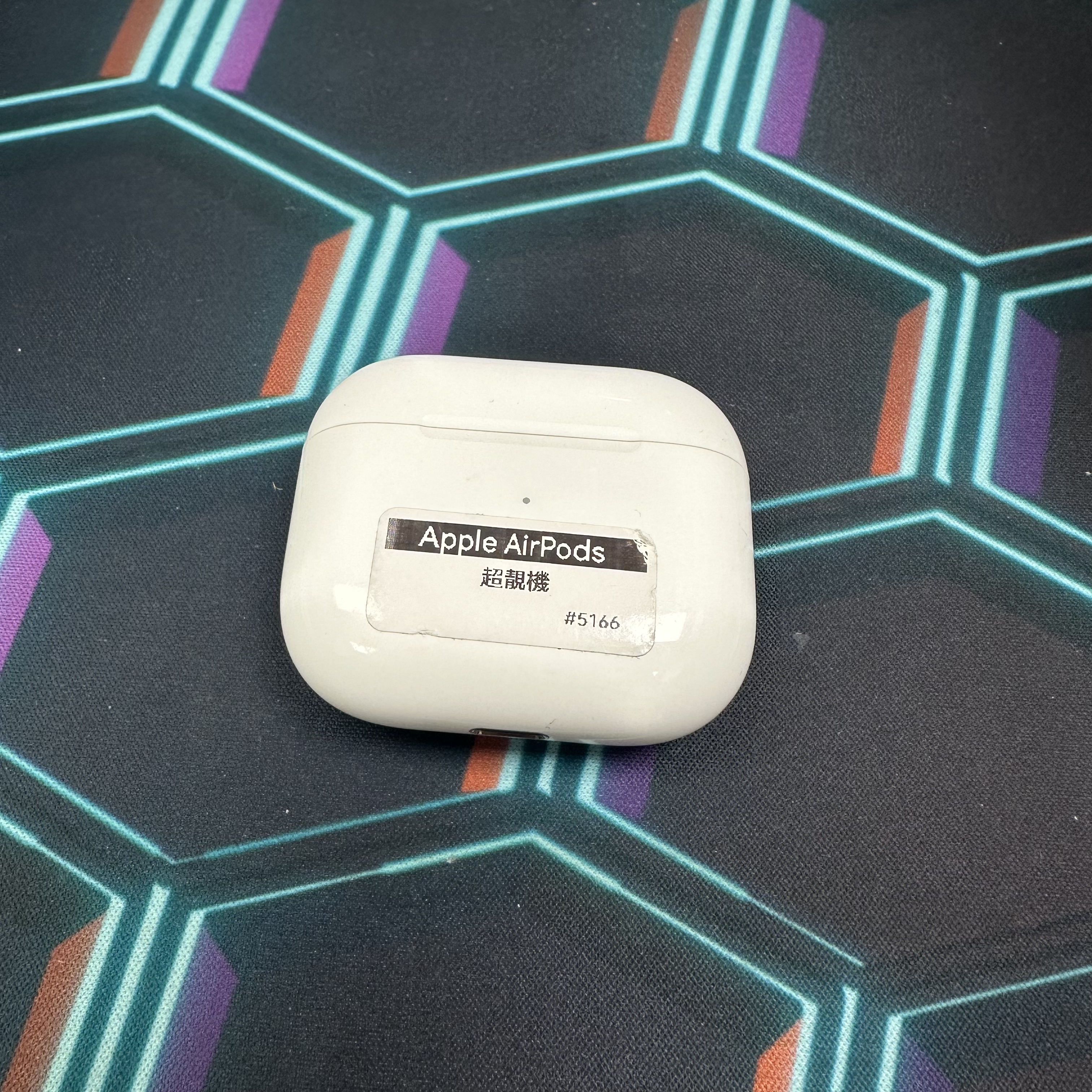 *5166 Apple AirPods 