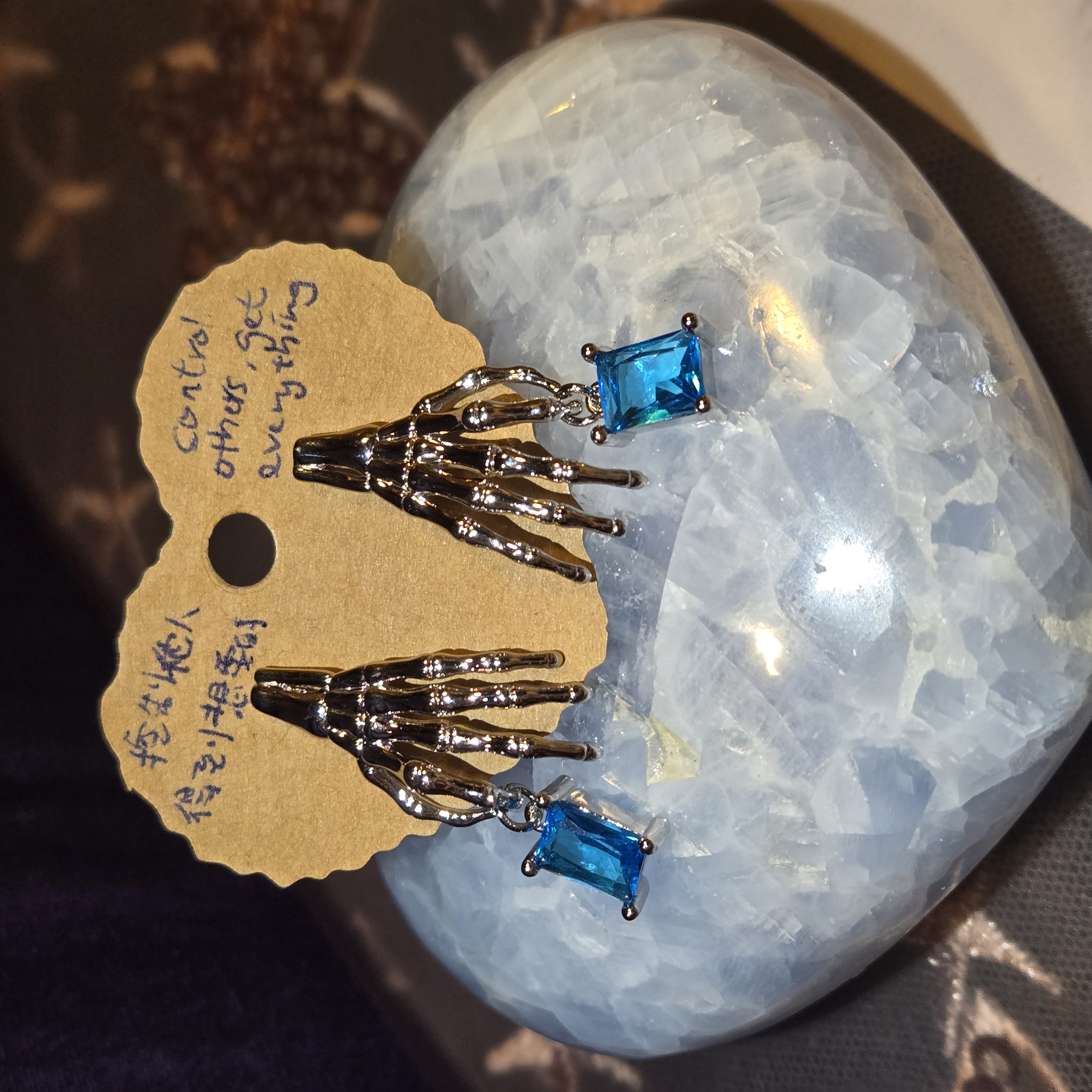 骷髏手骨吊墜魔法耳環  Skull Hand Pendant Magick Earrings