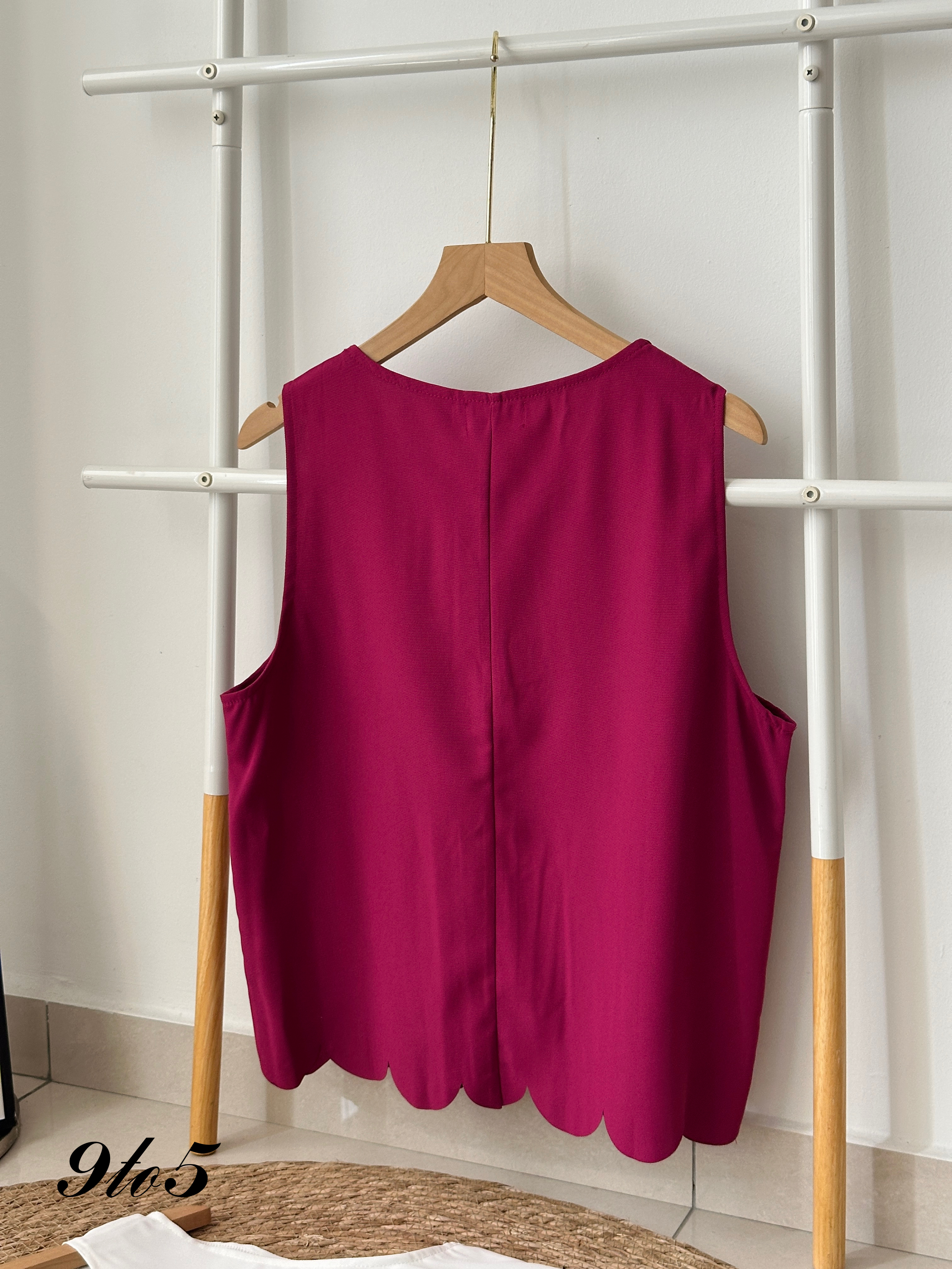 T3963 Sleeveless Wavy Top - 3 Colors