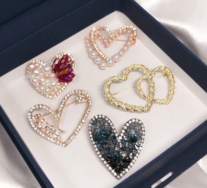 Heart Shape Brooch Pin 