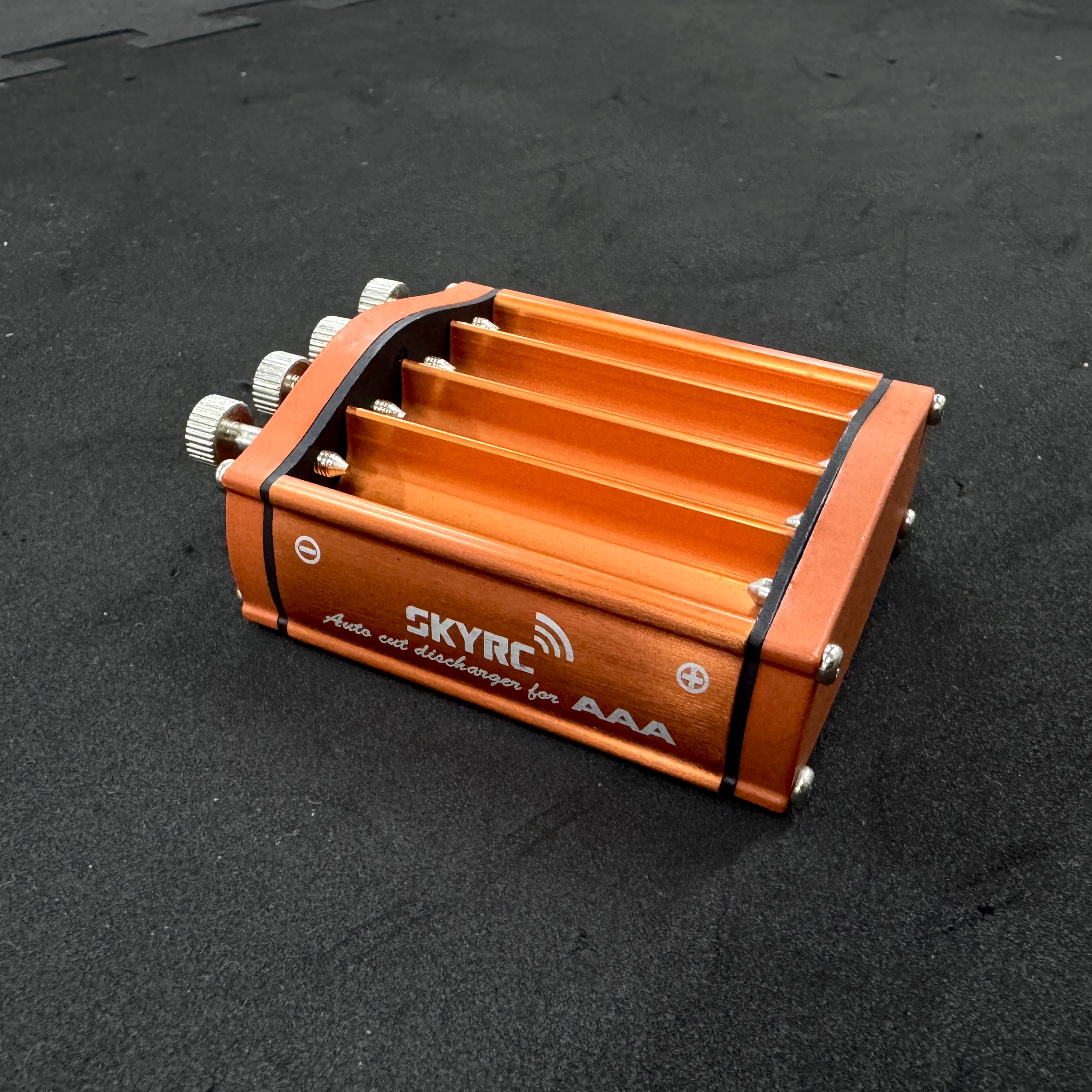 SkyRC AAA Discharge Station (中古Refurbished products) 