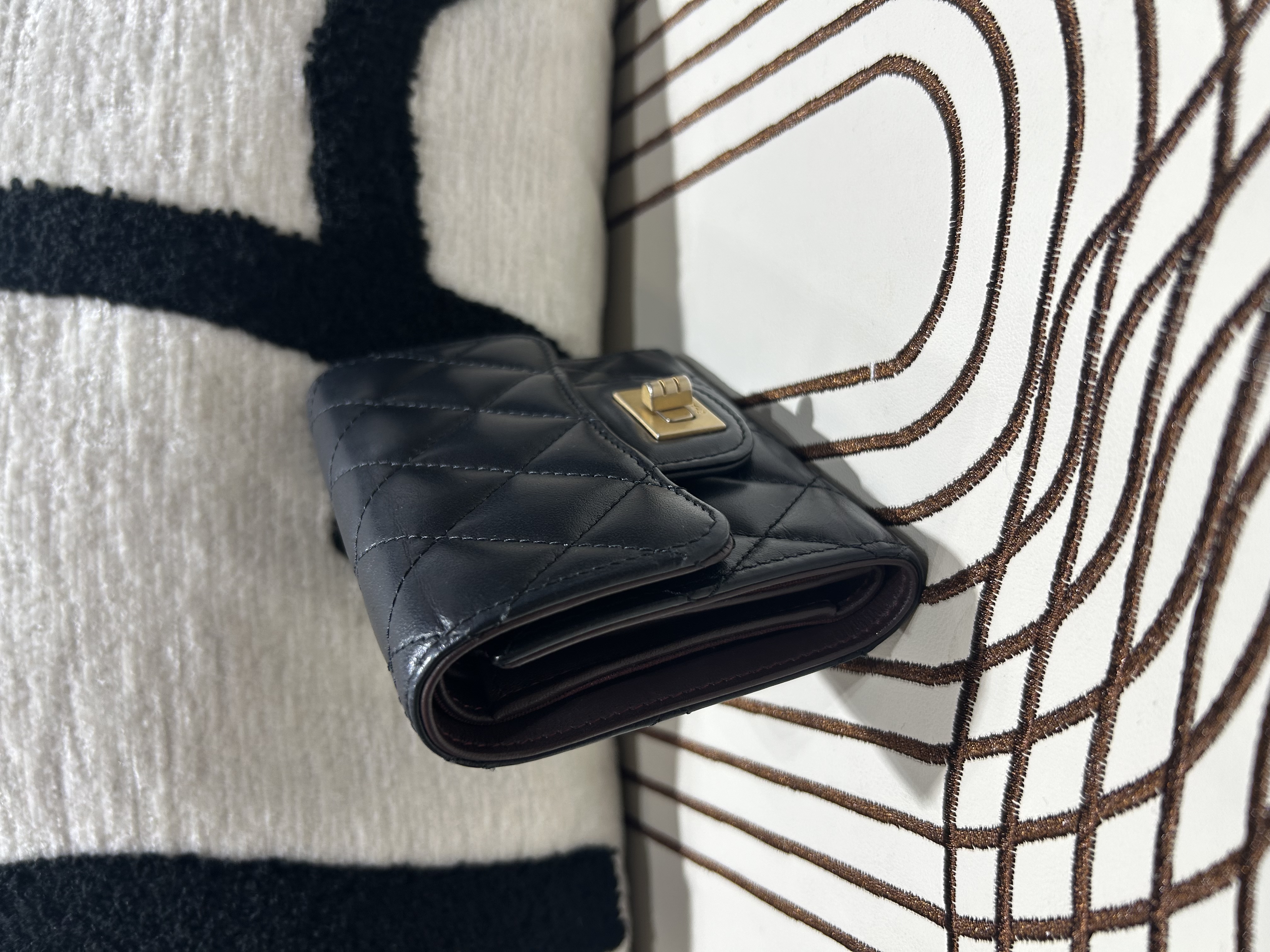 Chanel 2.55 wallet 黑色經典短銀包 100%Authentic,95% new ✅24card