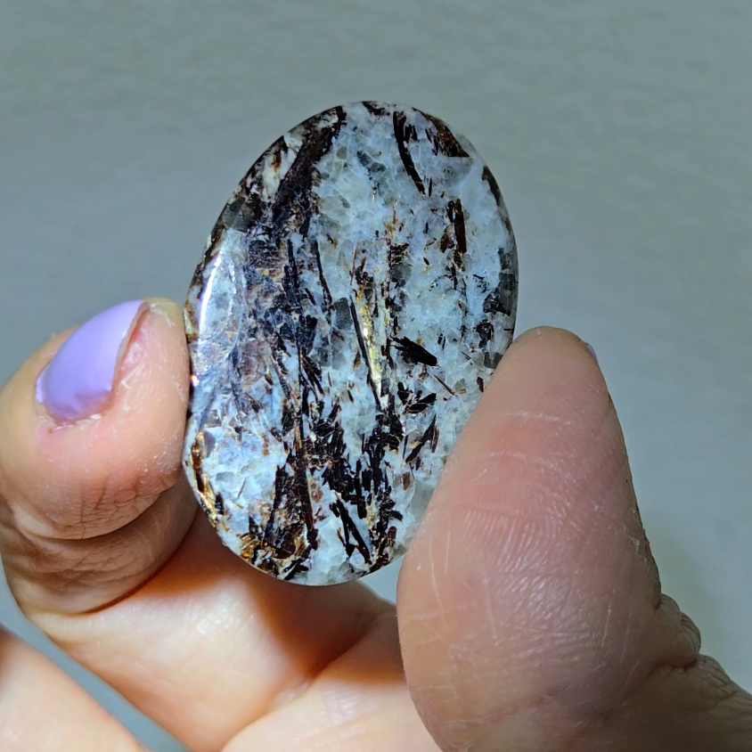 Astrophyllite cabochon - AST33