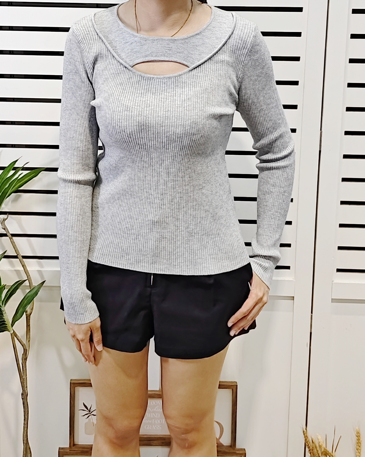 S2010 Details Collar Long Sleeve Wear