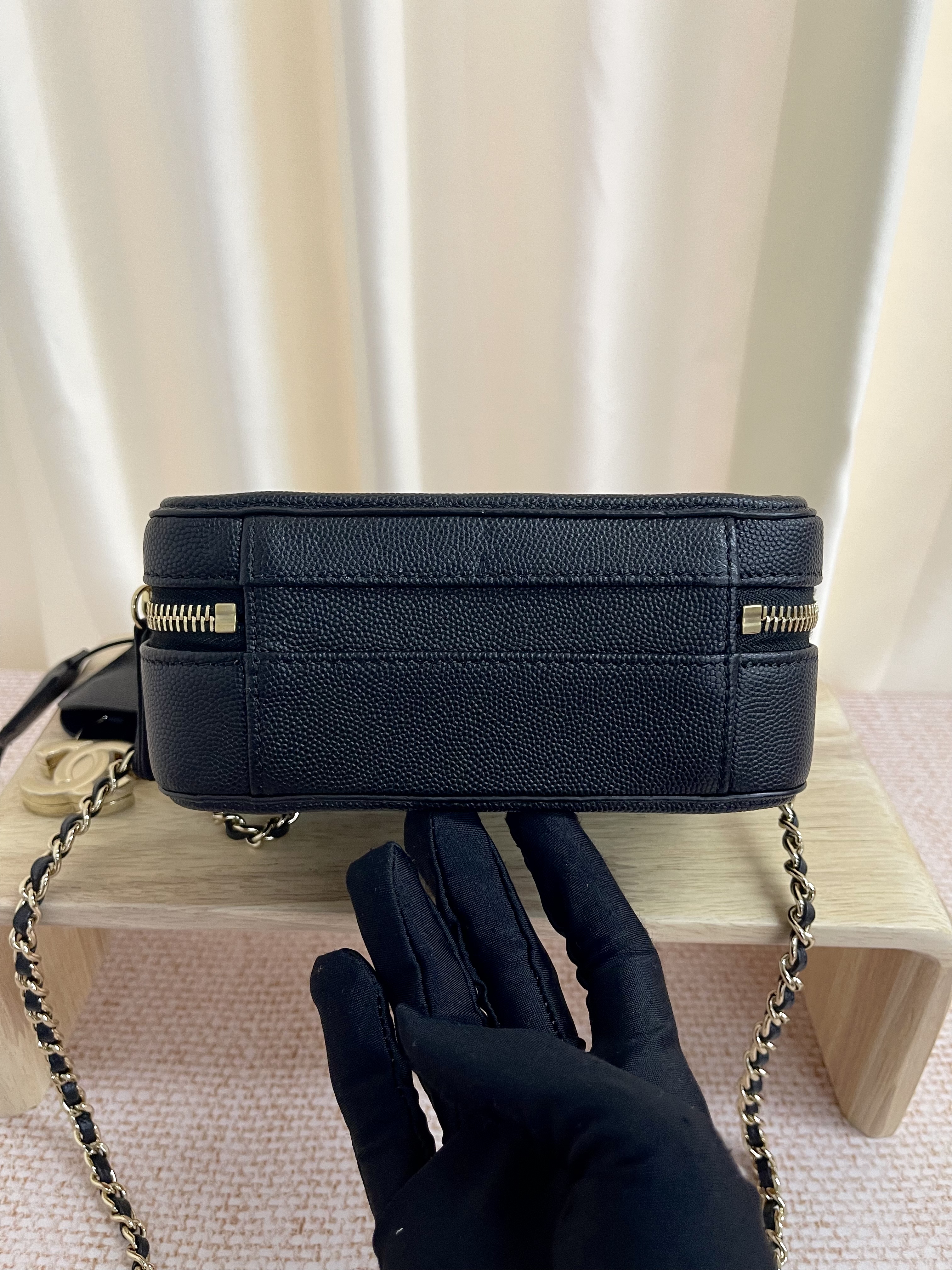 Pre-owned Chanel vanity case / Product Code: 26021001