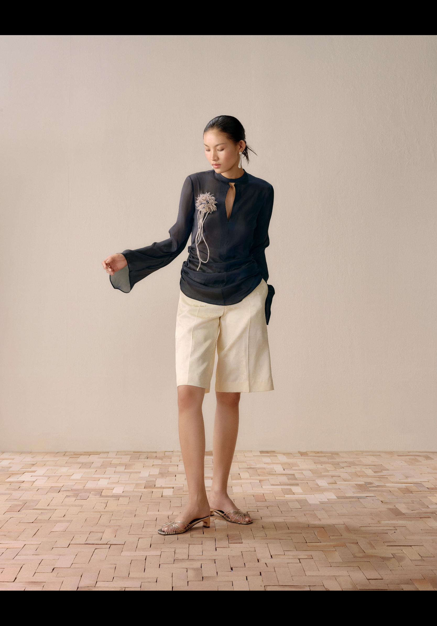 Slit-front Mesh Shirt