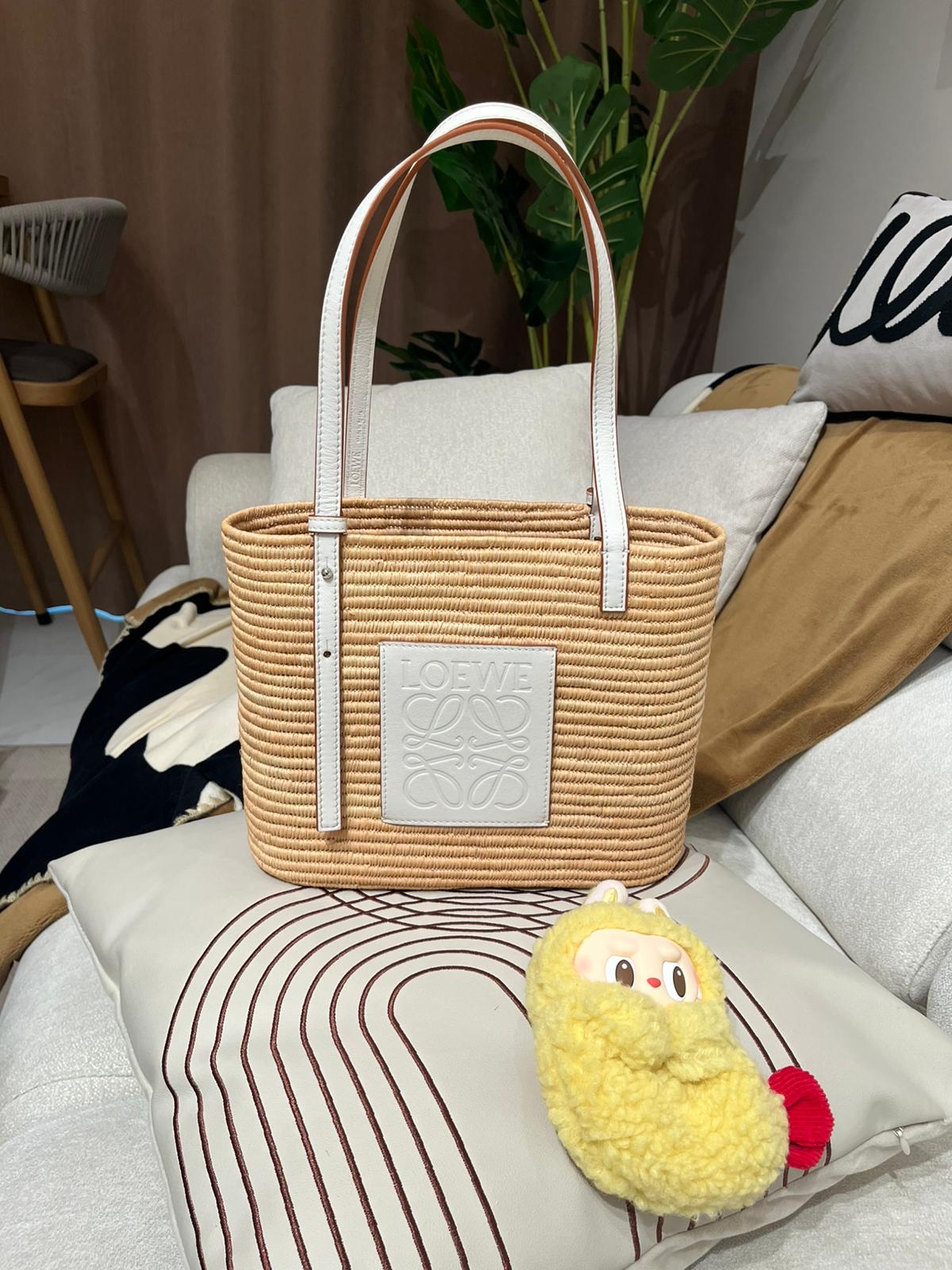 Loewe Raffia Squate Tote Bag 100%Authentic,98%new✅dust bag