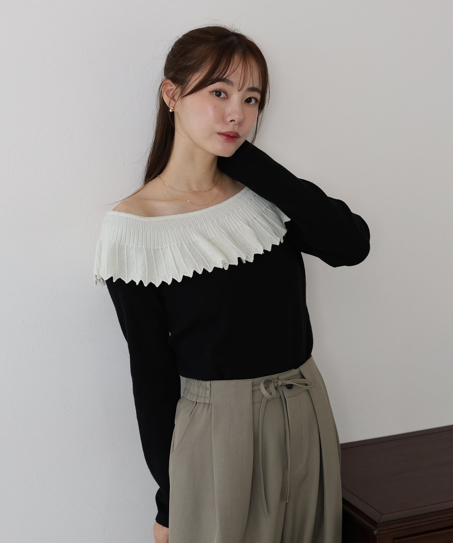 <限量現貨><JP> Fuji Lace Off-Shoulder Knit Top* 2色入