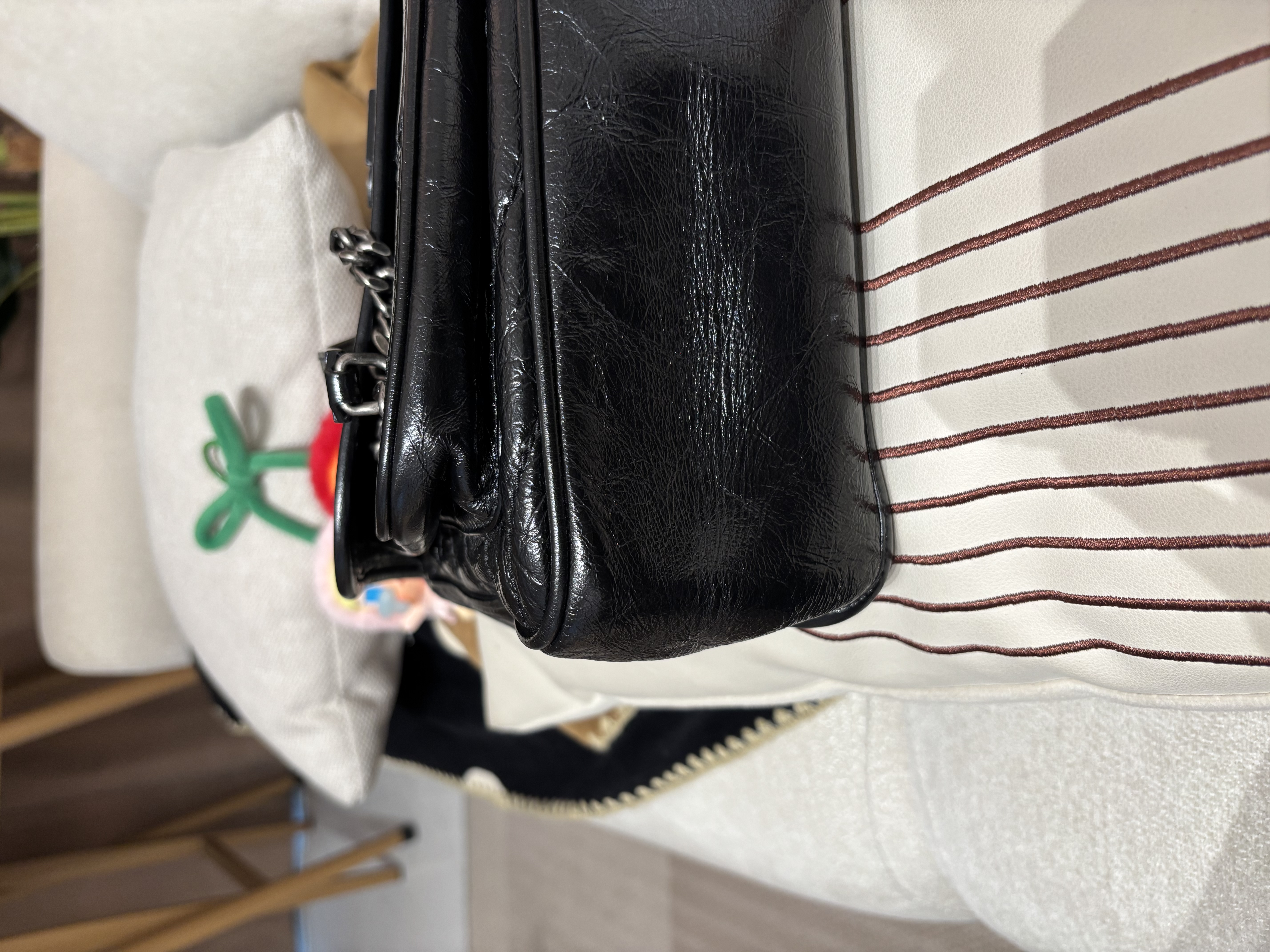 Ysl niki medium capfskin 100%Authentic ,95%new  ✅booklet ✅dust bag  
