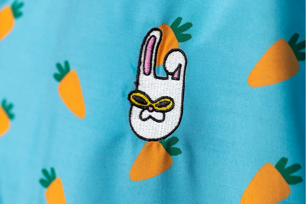 📦訂購 台灣代購 野獸國 地球娛樂室 兔瓏 定番亂花開襟短袖襯衫 (水藍)