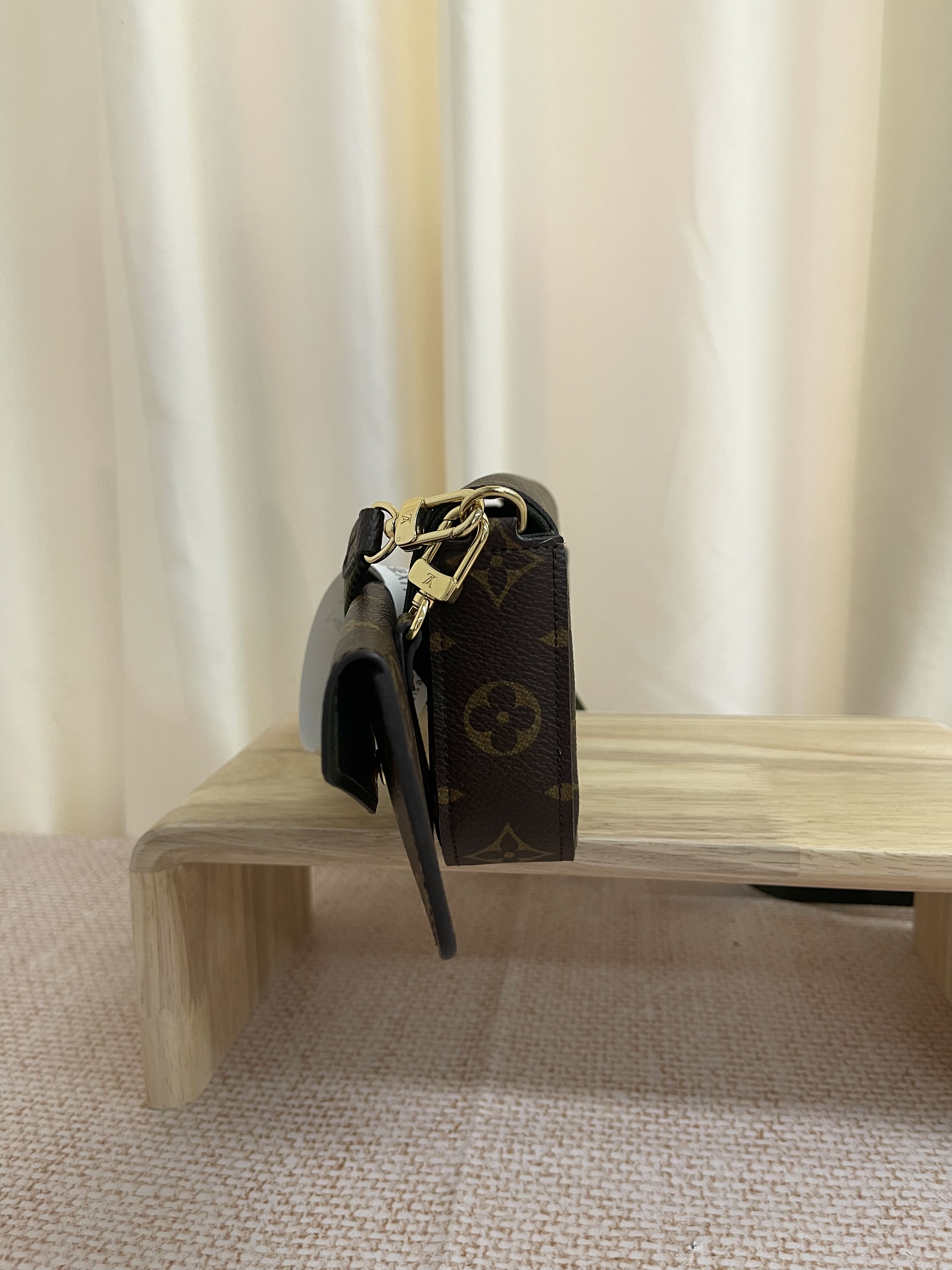 Pre-owned Louis Vuitton Félicie Strap & Go Monogram / Product Code: 26021307