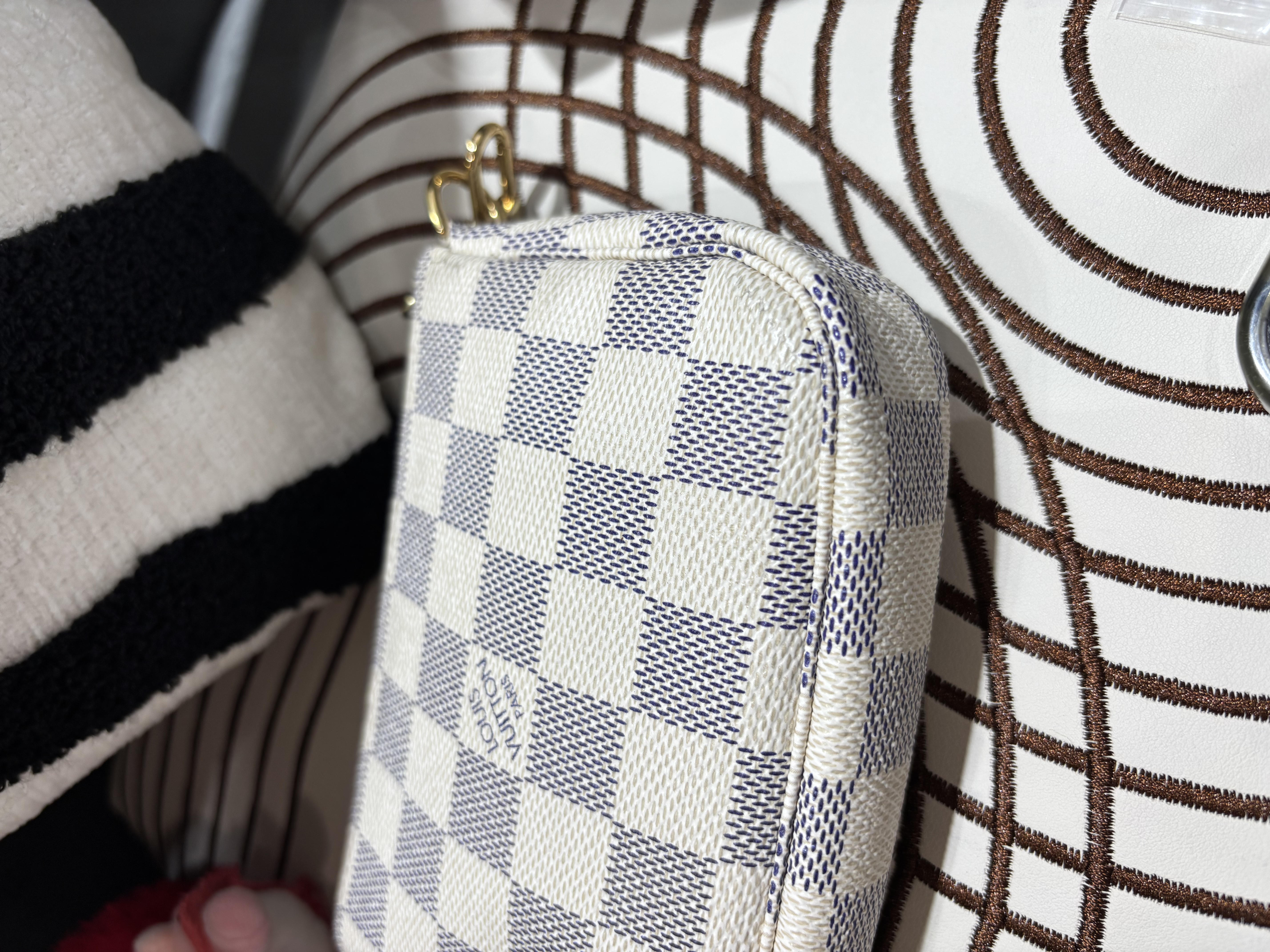 Lv mini pochette