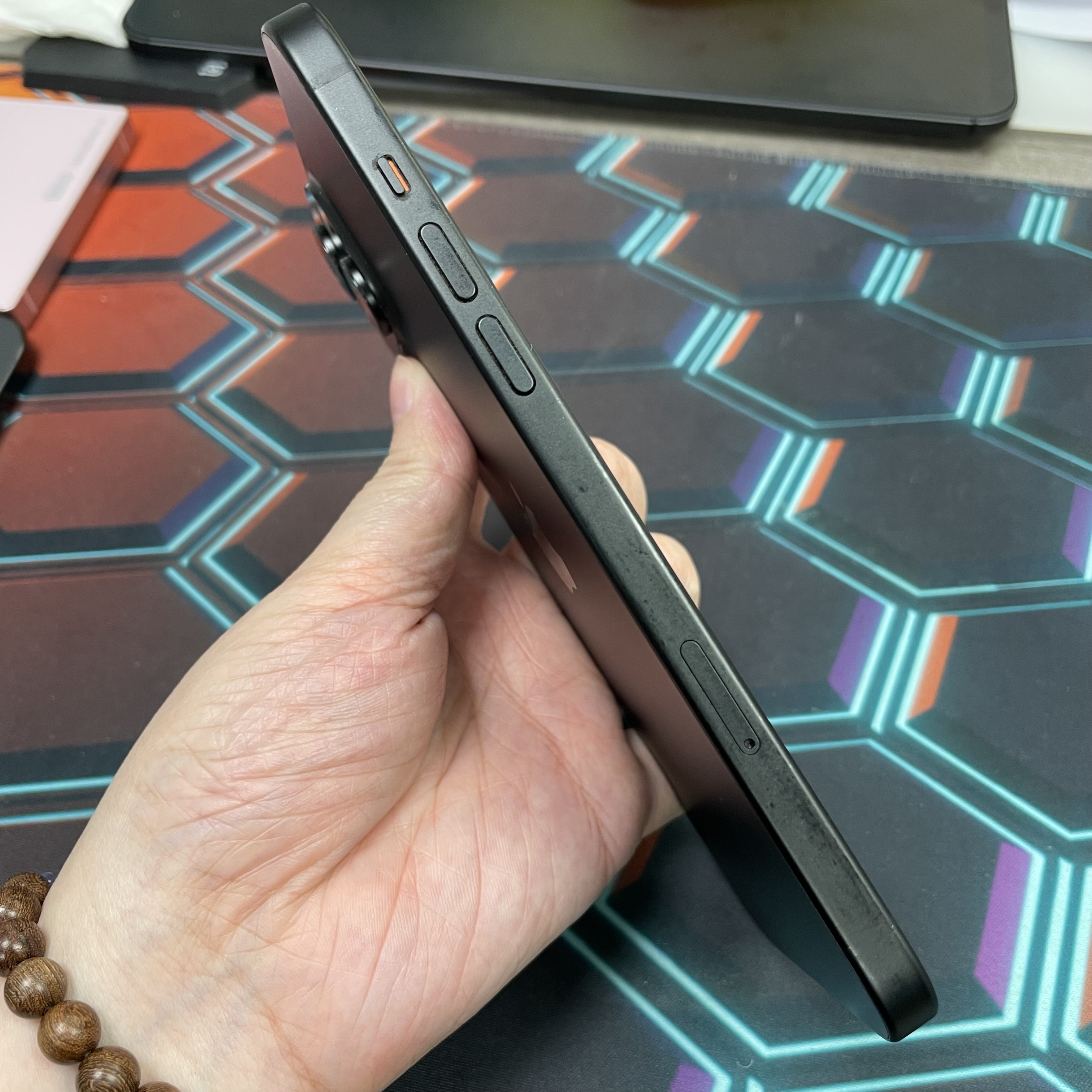 *8253 15 plus 勁靚機 256GB 電86 黑色 black