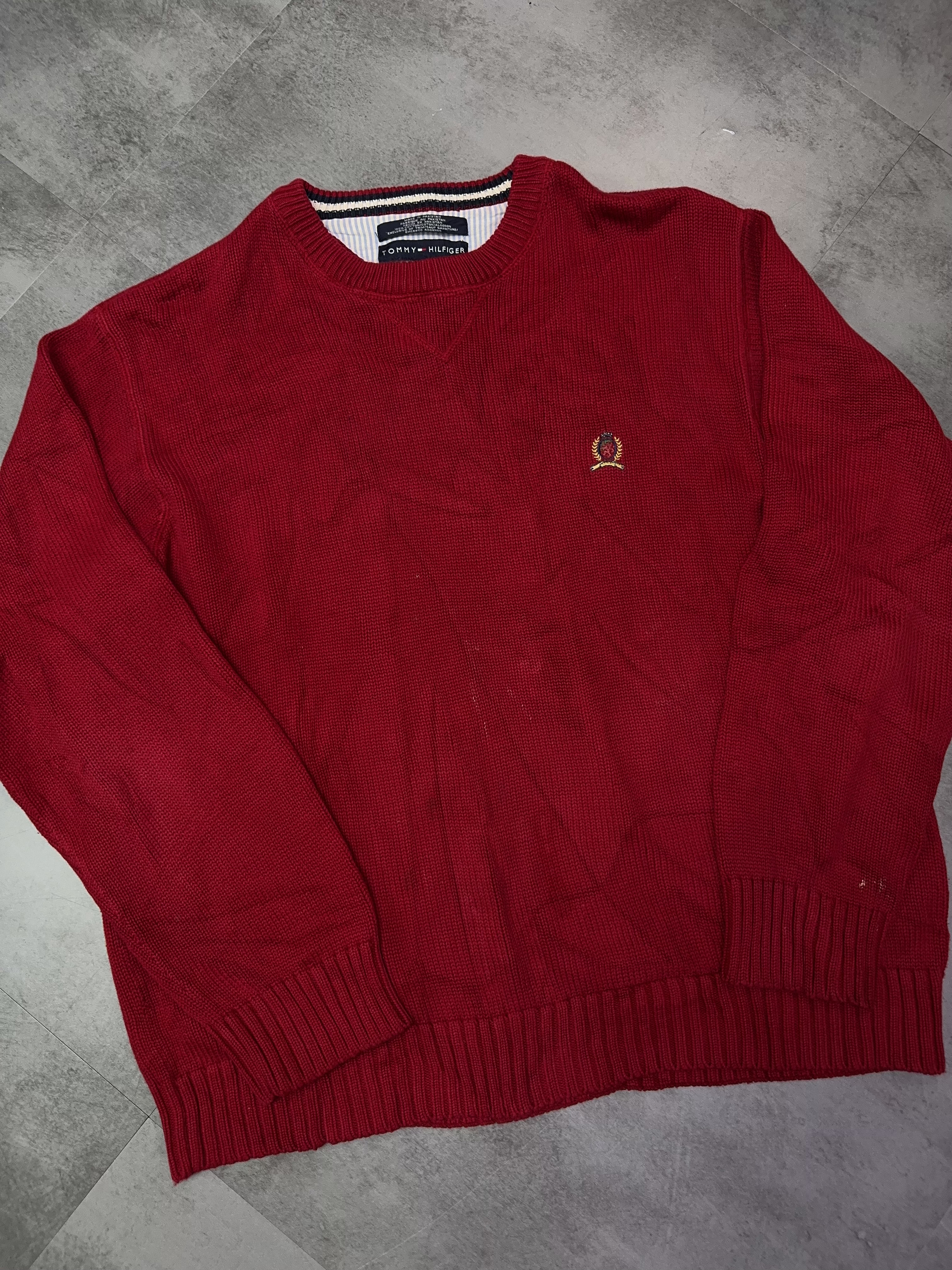 Red Tommy sweater - L