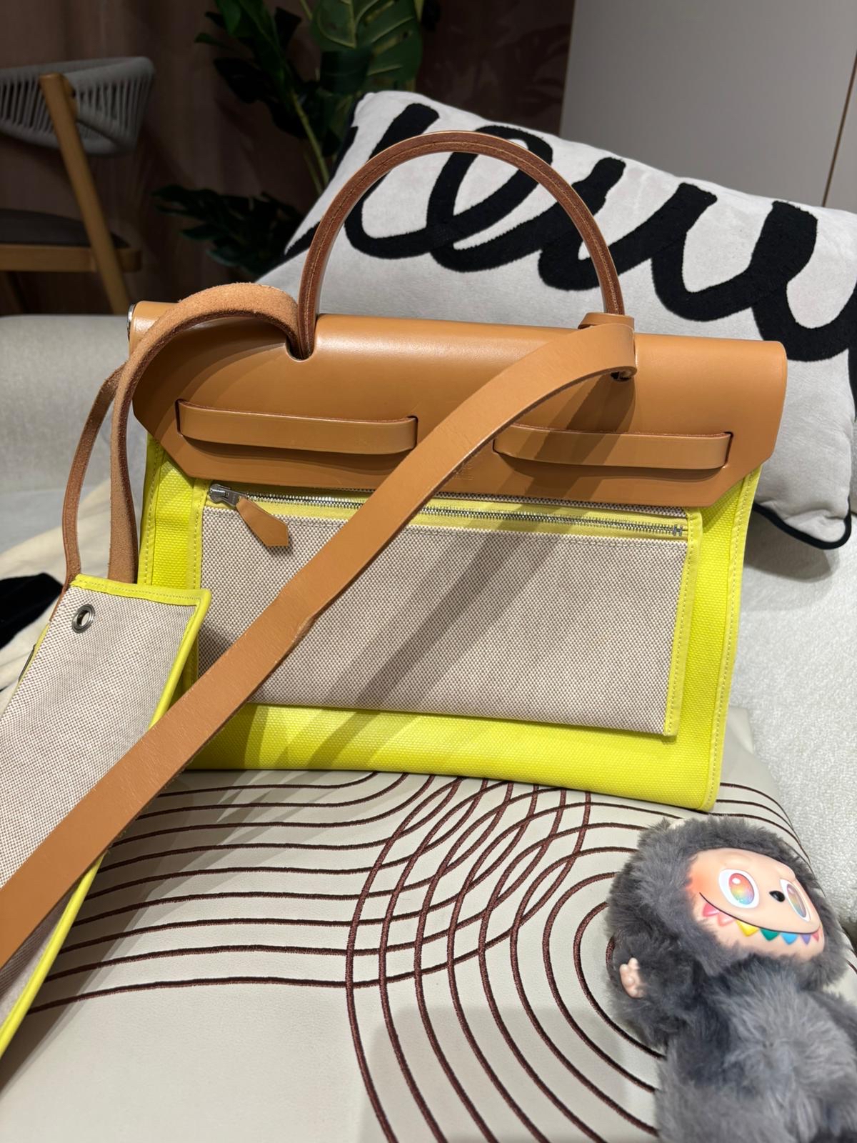 Hermes herbag 31 STAMP A waterproof  100%Authentic, 95%New ✅收據✅Key Lock✅Dust bag