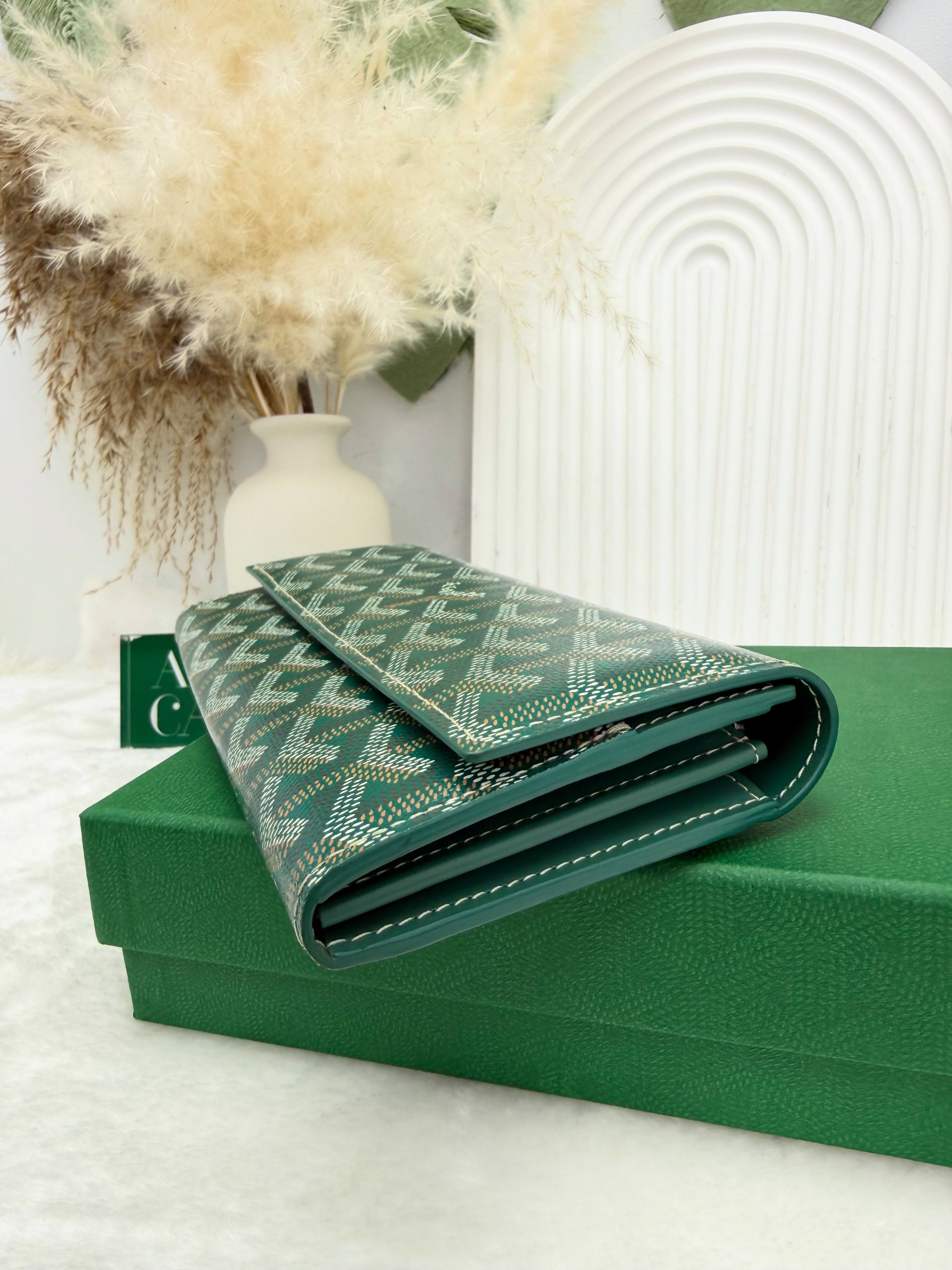 Goyard 👜 PRE OWNED 🛍️綠色老花長銀包💚