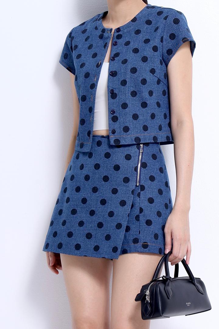 CB2757 Textured Button-Up Cropped Jacket Top