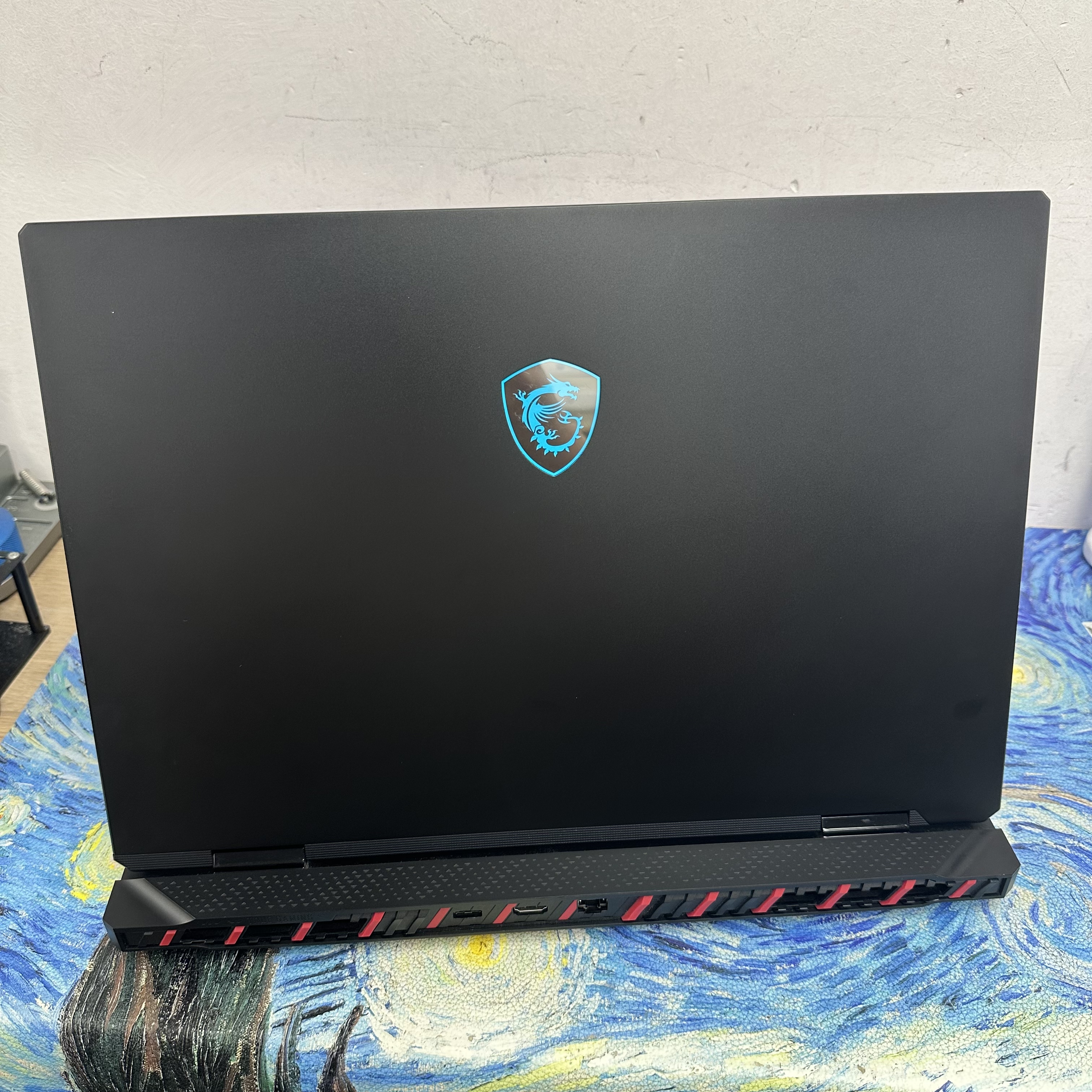 #6040 MSI  Raider 18 HX A14V i9-14900HX /32GB Ram/2TB SSD/RTX4080獨立顯示卡/18寸 4K 120Hz Mon/RGB 彩色Keyboard/ Gaming Laptop / Notebook / Laptop / PC Gaming / Movie / Netflix / Youtube / Win11