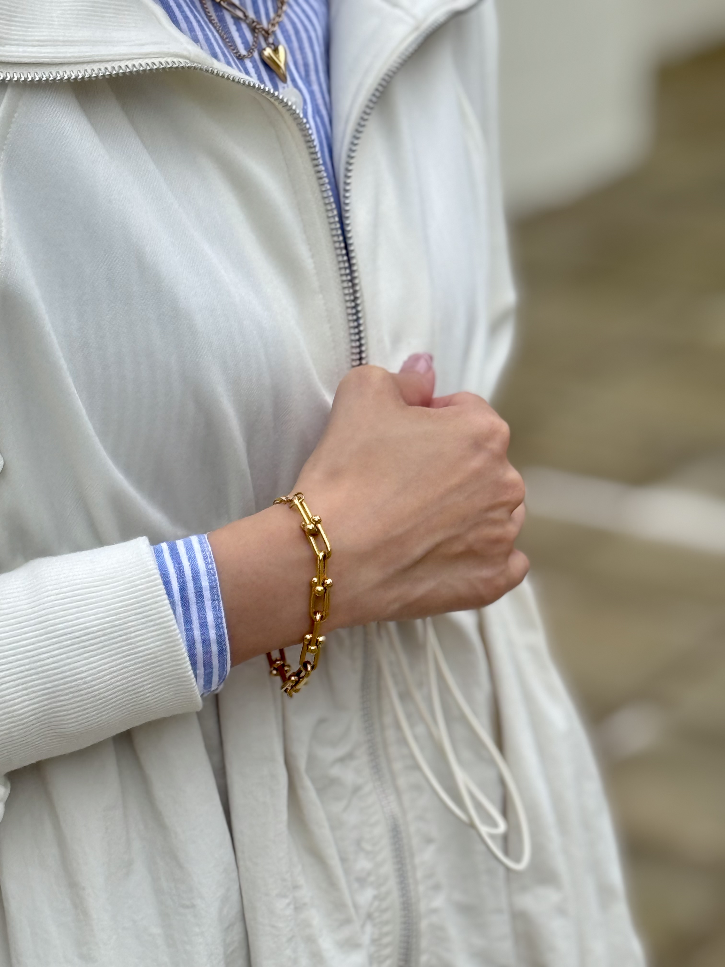 Gold clip stainless bracelet