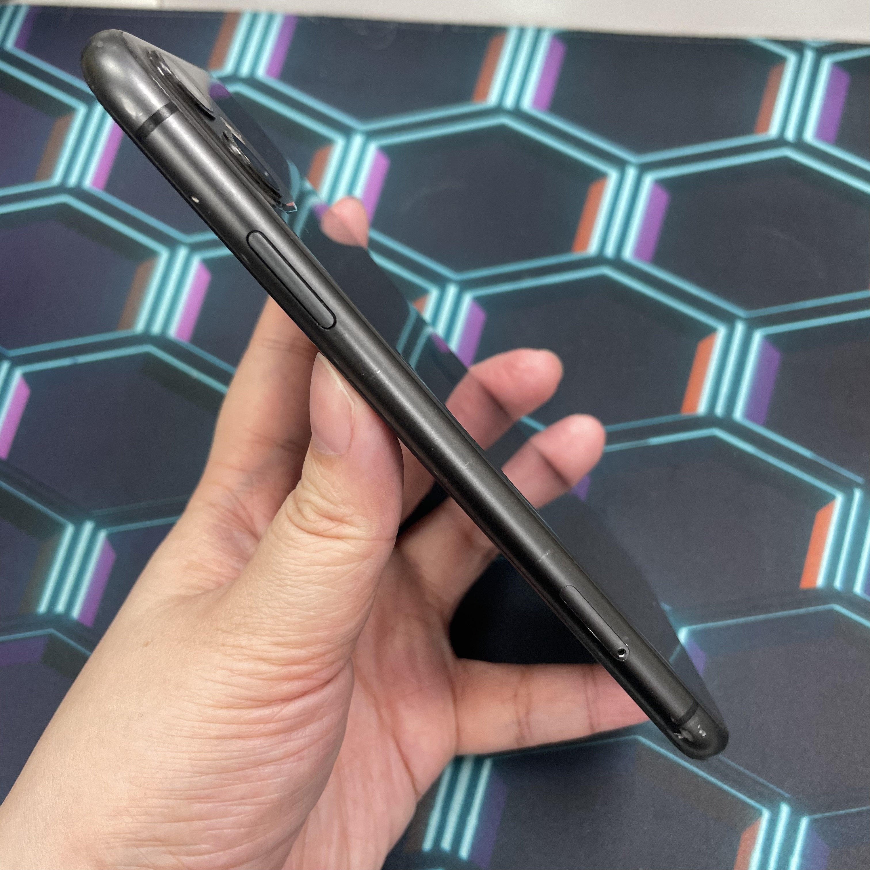 *5905 11 超靚機 128GB 電75 黑色 black 代用non