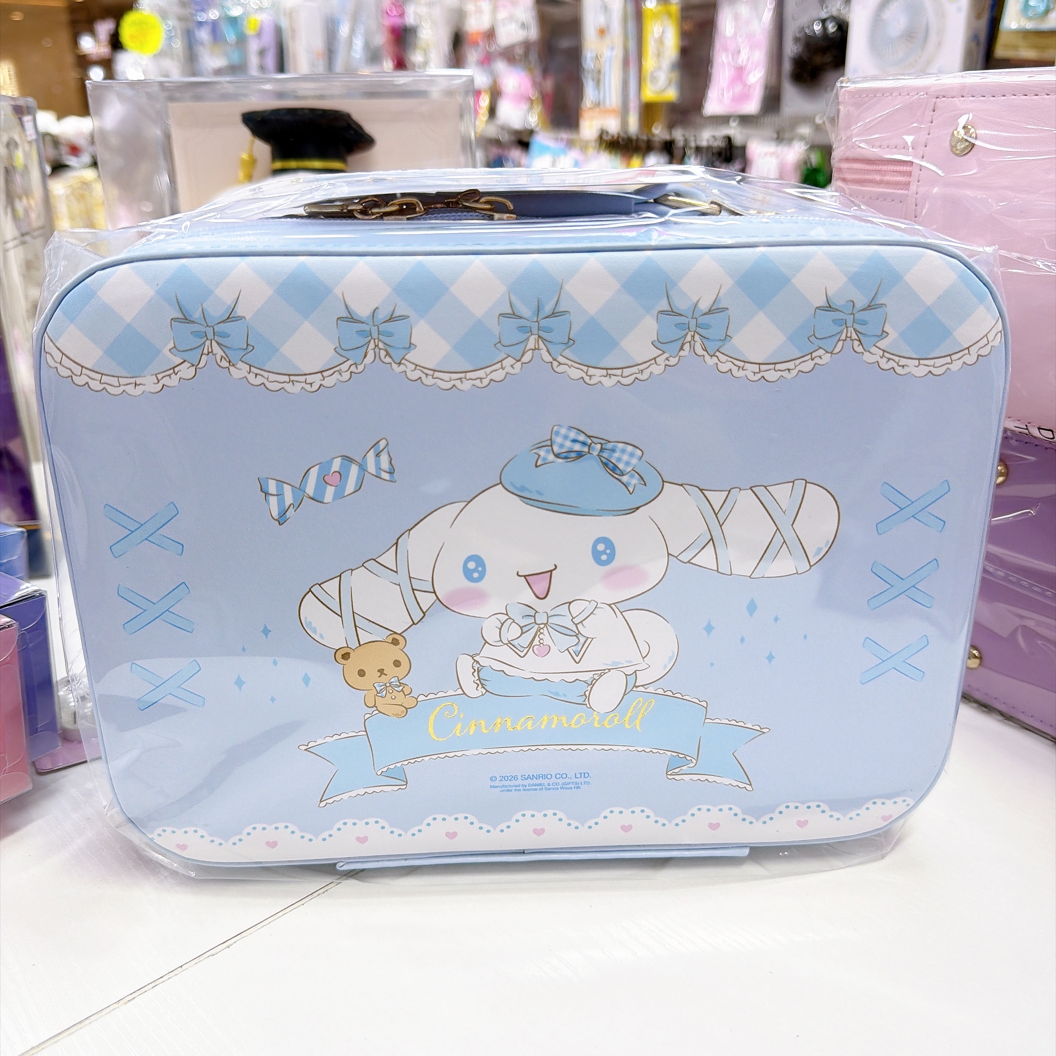 原裝行貨Sanrio 手提箱化妝箱