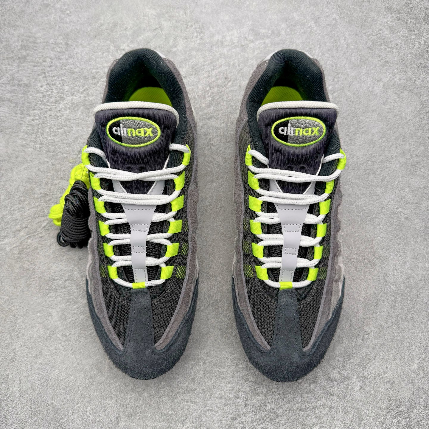Nike Air Max 95 OG "Reverse Neon" HM4740-001