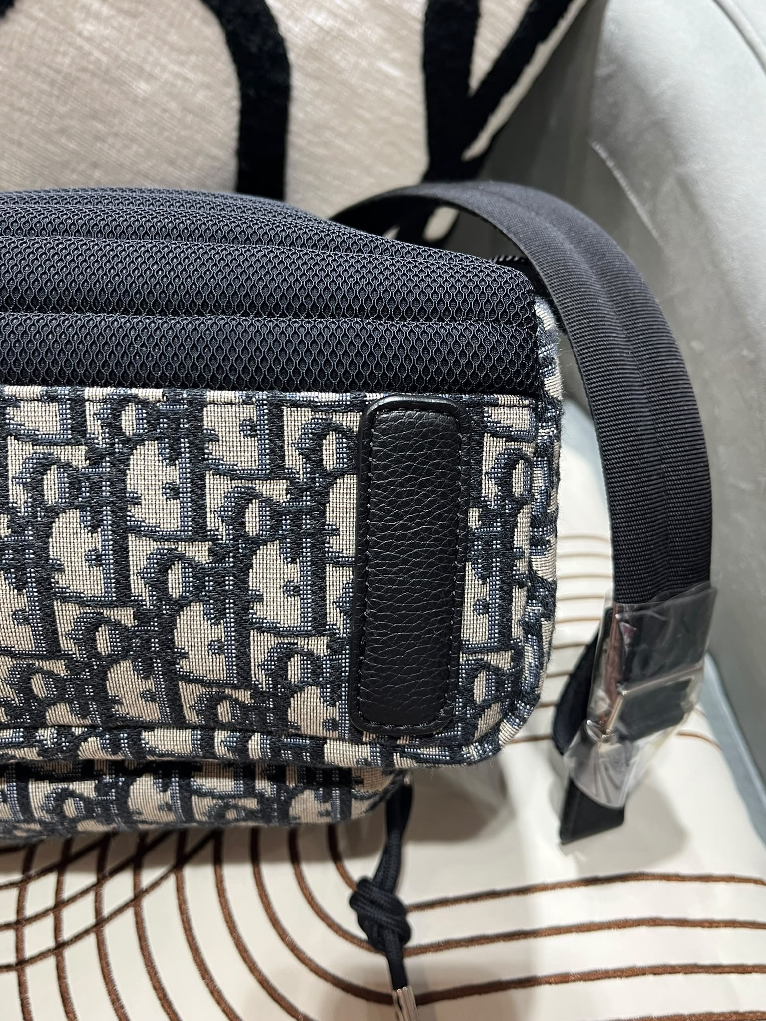 Christian Dior Oblique backpack 100%Authentic, 98%New  ✅證書✅Dust bag 