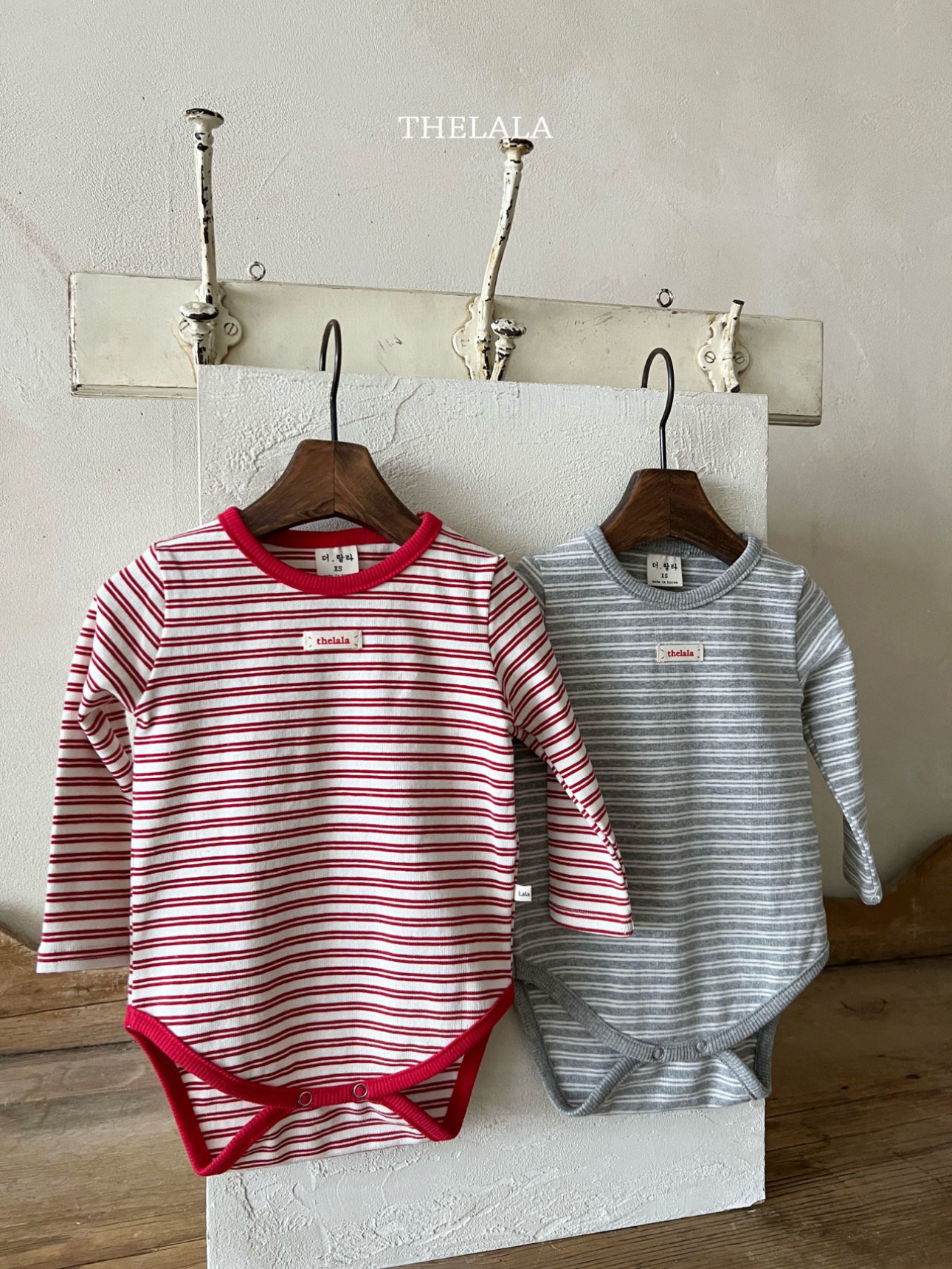 🌸預訂 韓國直送🌸🇰🇷THELALA兩色標籤條紋長袖包屁衣