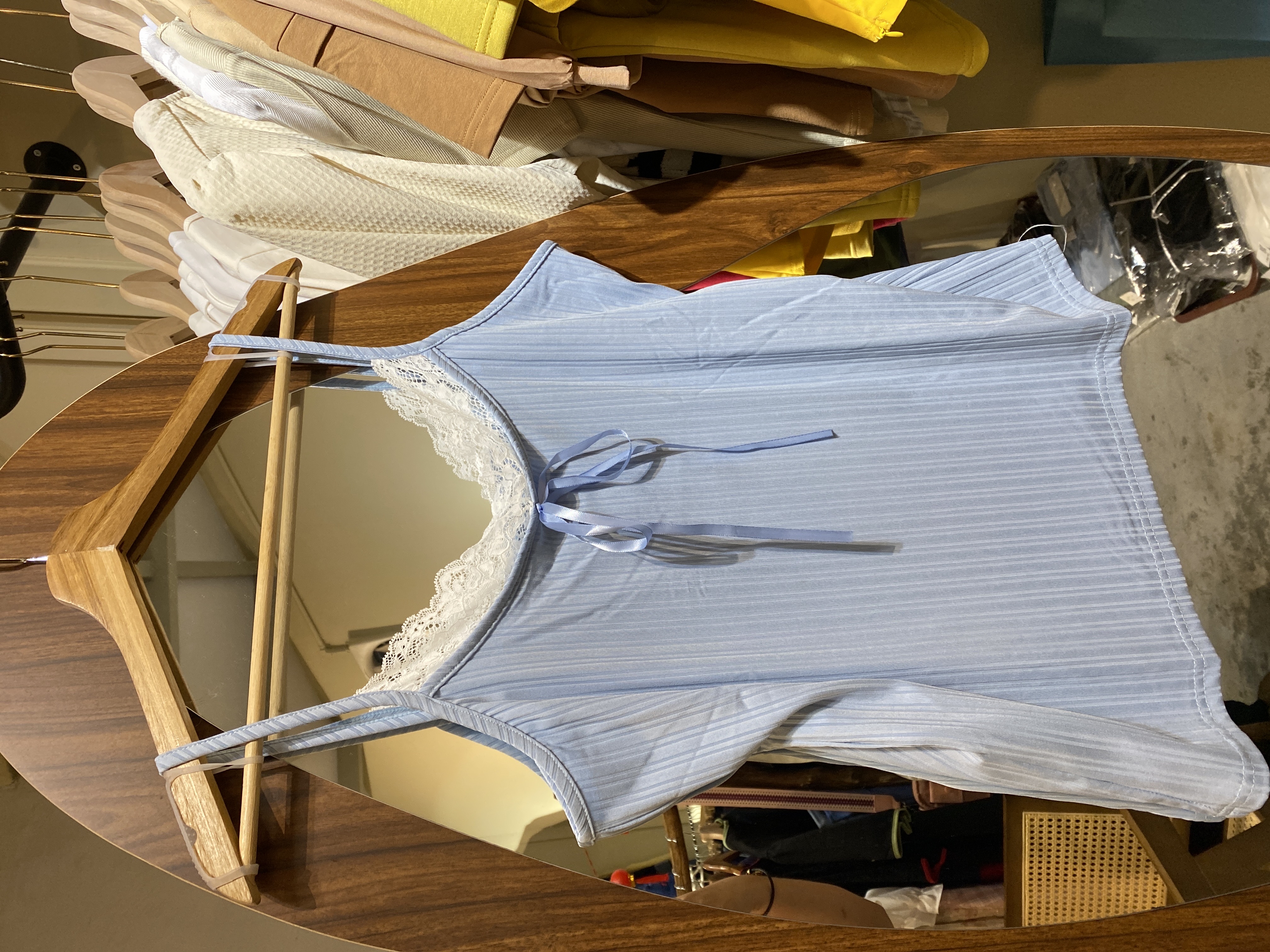 ✨4601号-甜美蕾丝边蝴蝶结吊带背心