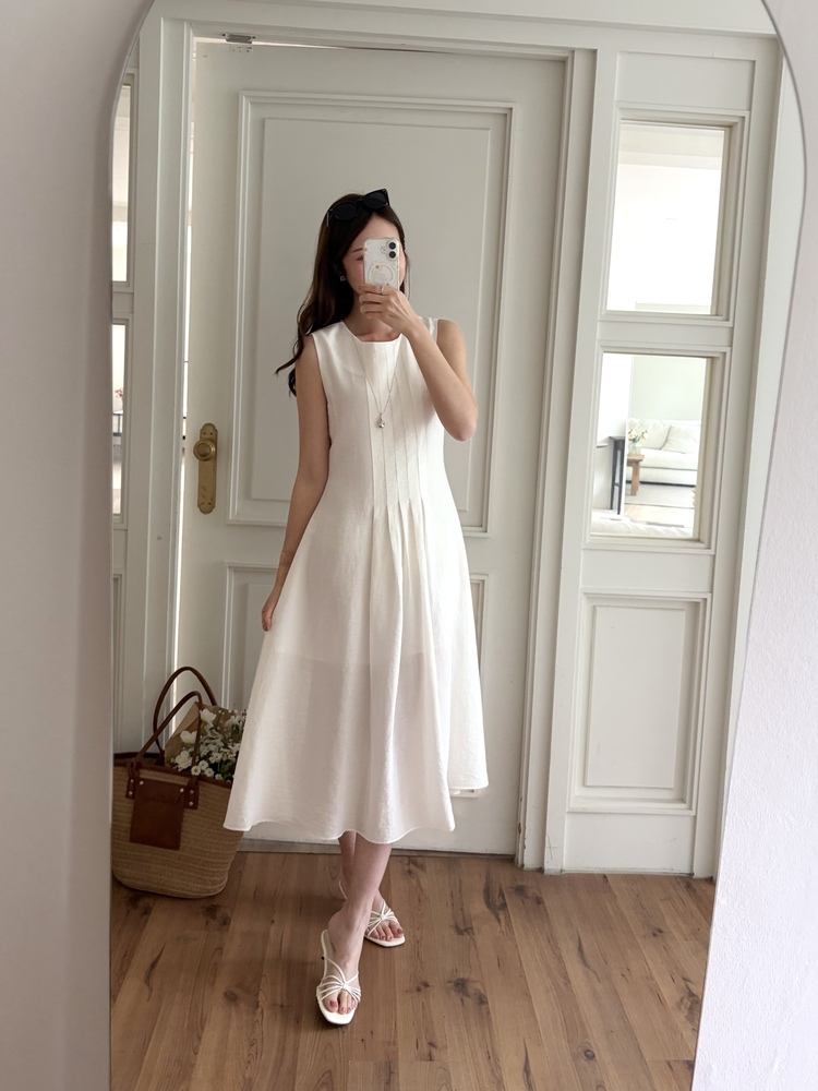 Linen Pintuck Dress (Ivory)