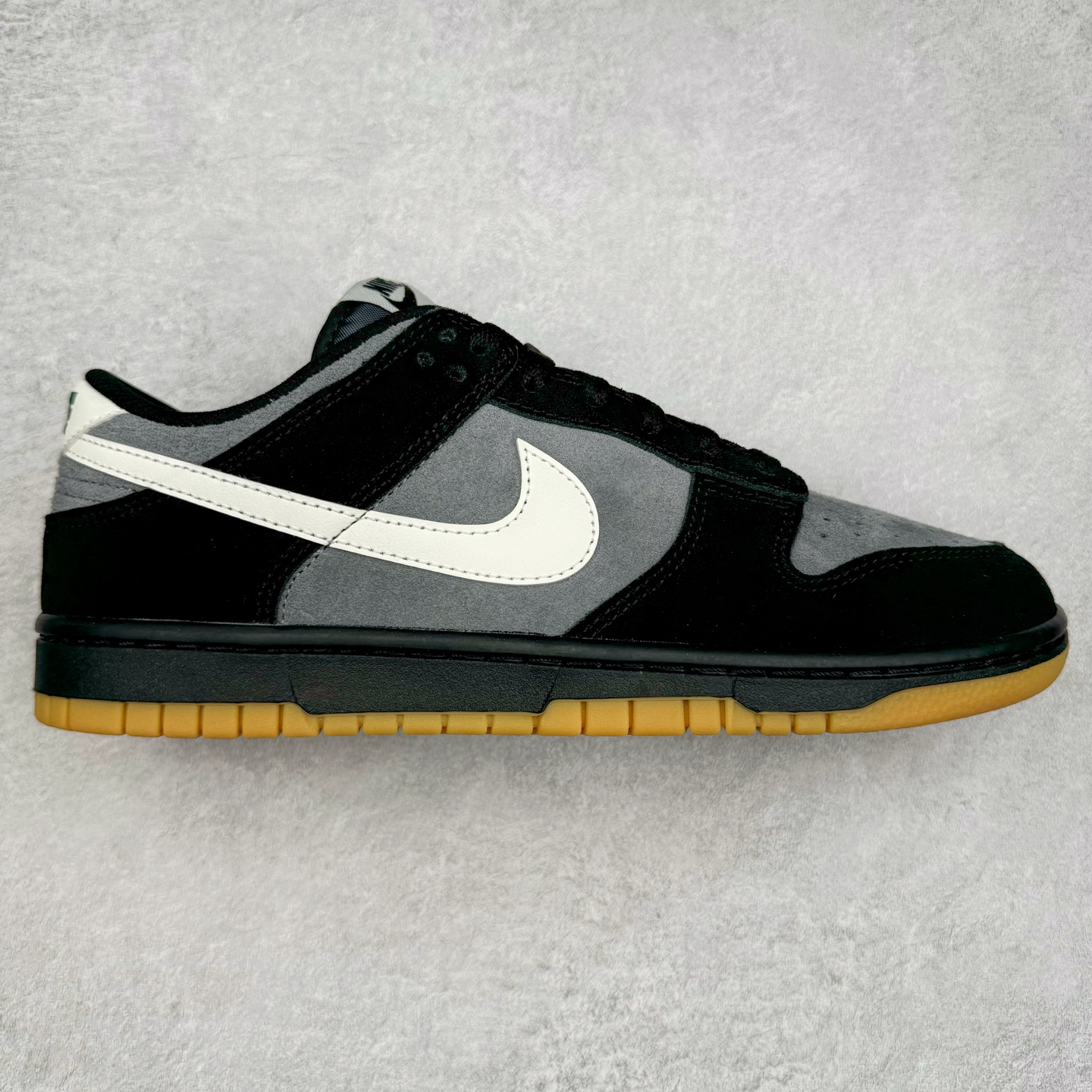 Nike Dunk Low SE HQ1931-001