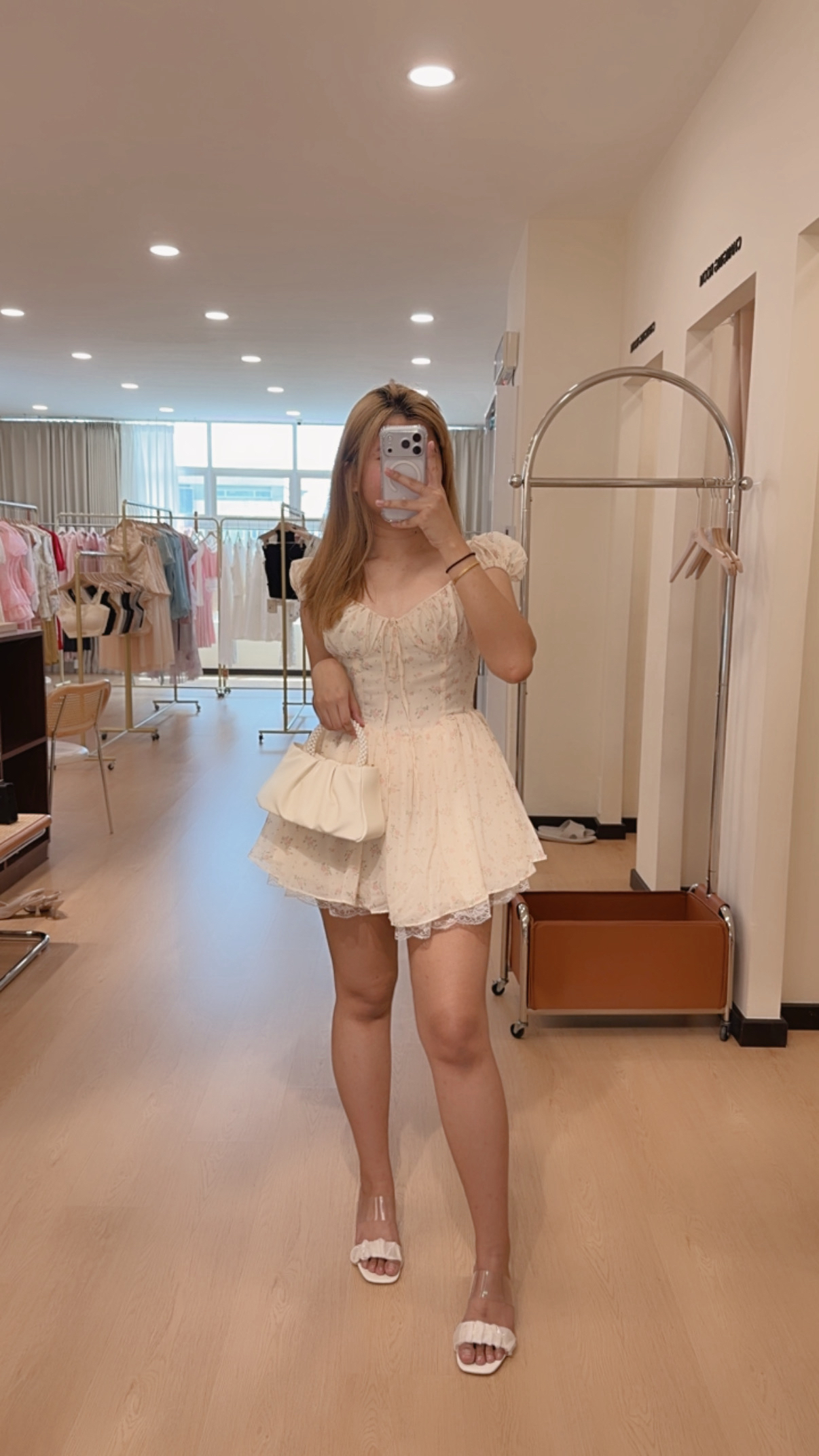 470可爱泡泡袖连身裙