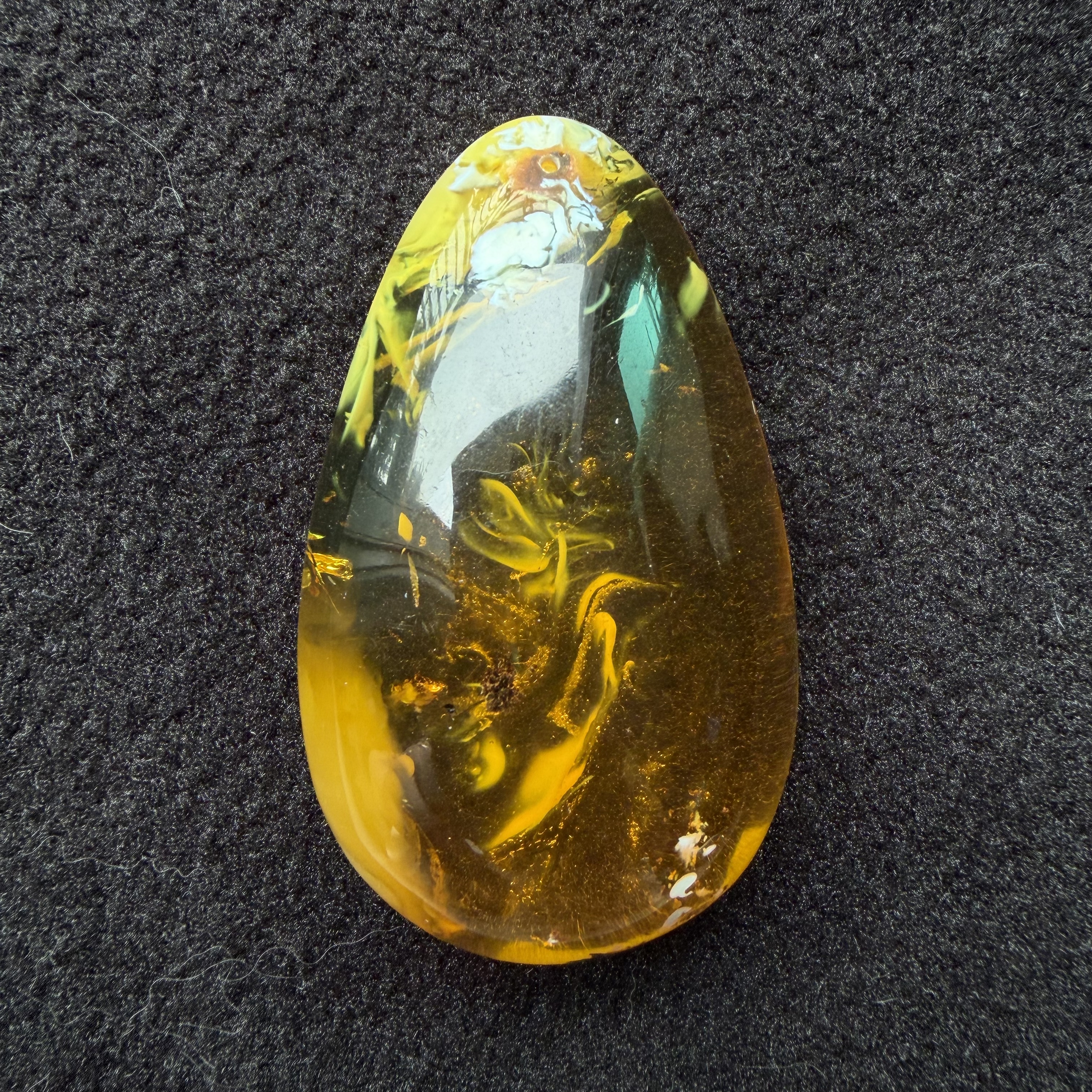［閉店一口價］波羅的海金瓷白熒光植物意境珀