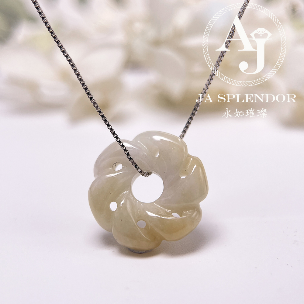 JN-2737 天然翡翠A玉-糖環花開富貴立體雕花吊墜（送銀鏈）