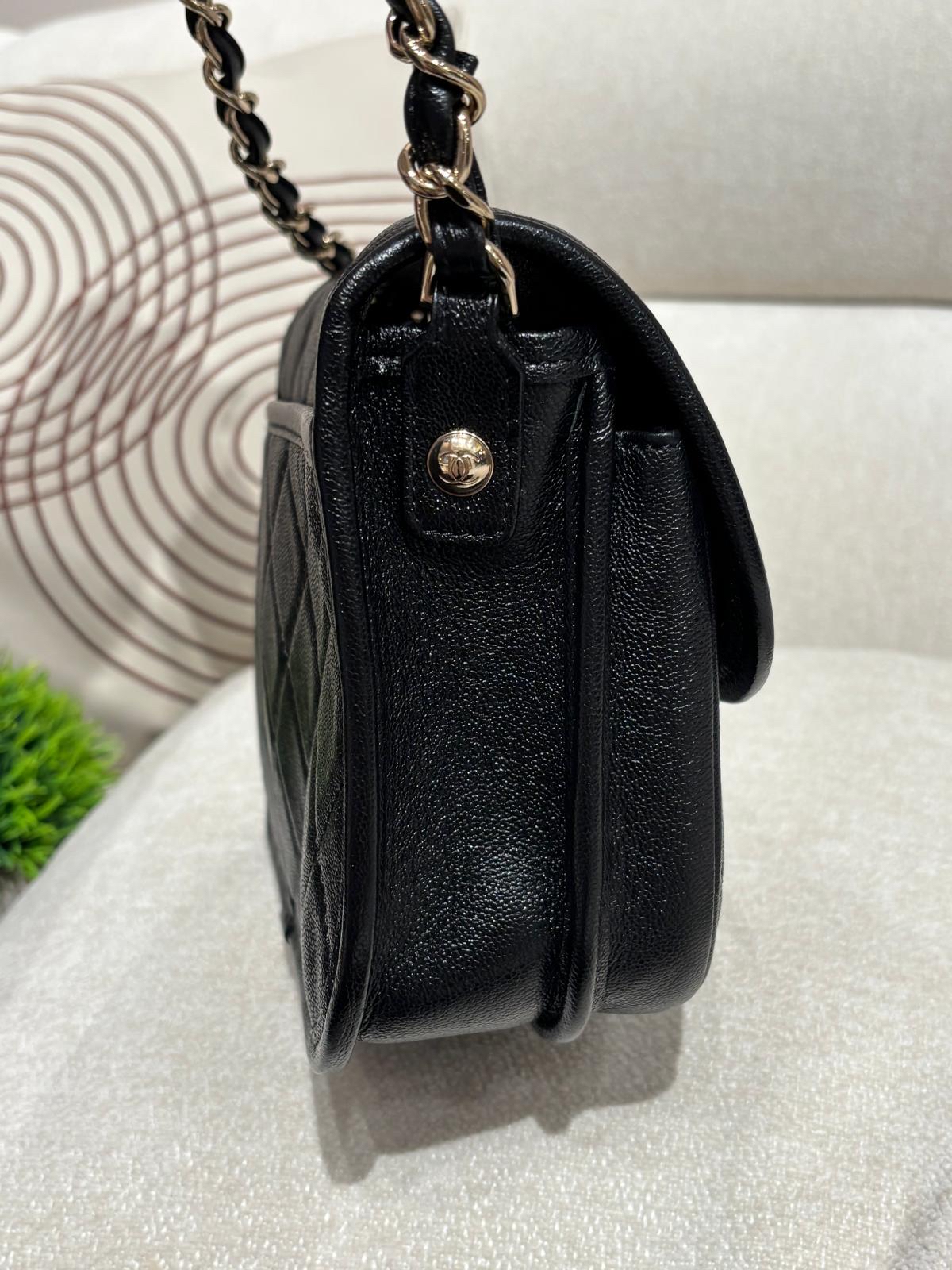 Chanel flap bag cc logo 黑色荔枝牛皮 ,100%Authentic ,98%new ✅31 card✅dust bag✅box