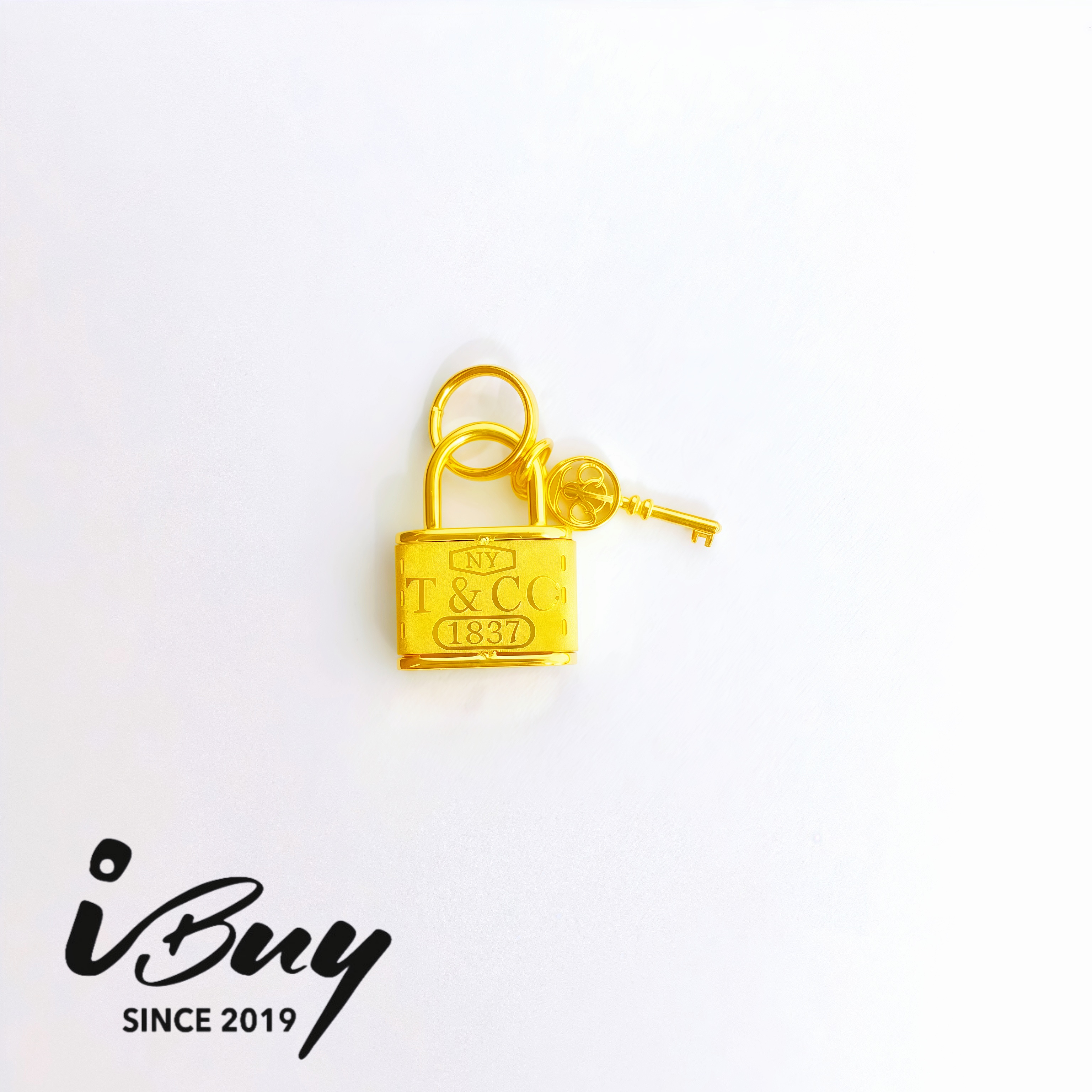 916 GOLD T&CO LOCK WITH KEY CHARM 916 T&CO 锁头与钥匙串咀