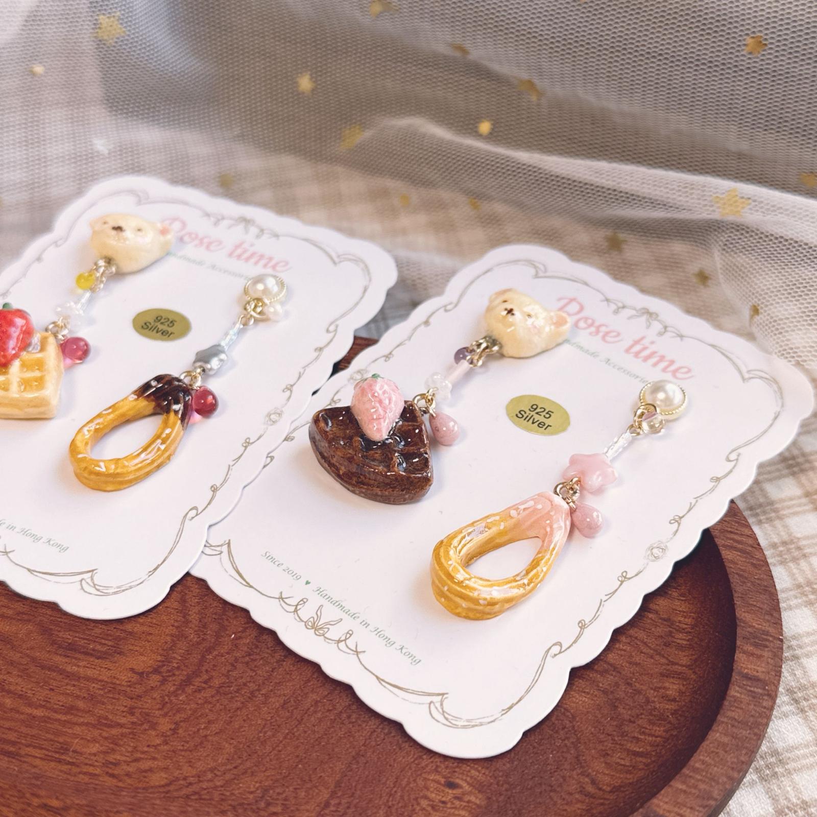 手繪草莓🍓窩夫🧇耳環 兩色入