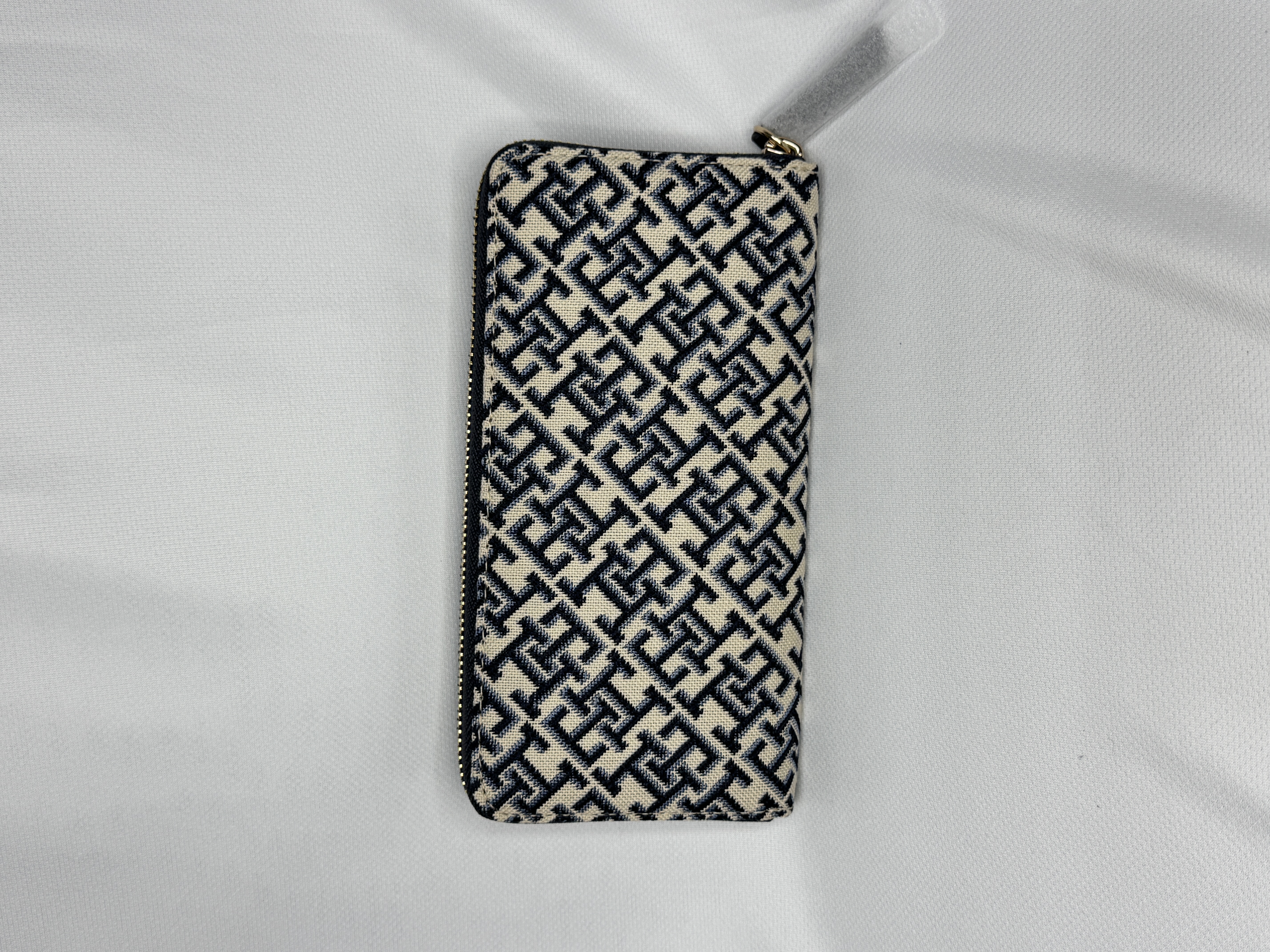 Tommy Hilfiger Monogram長銀包 (香港現貨)